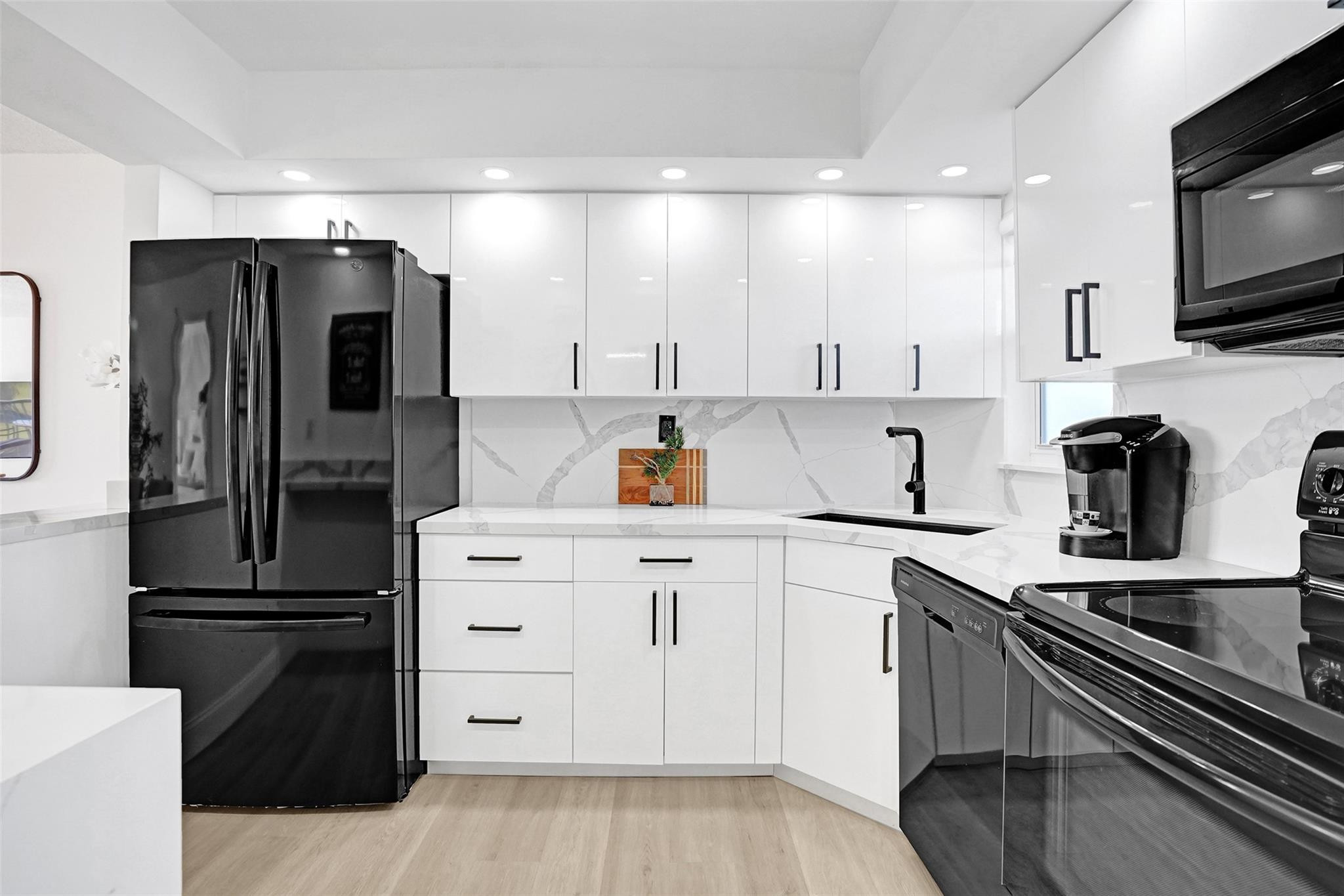 8900 Washington Blvd #PH11 Hollywood, FL 33025