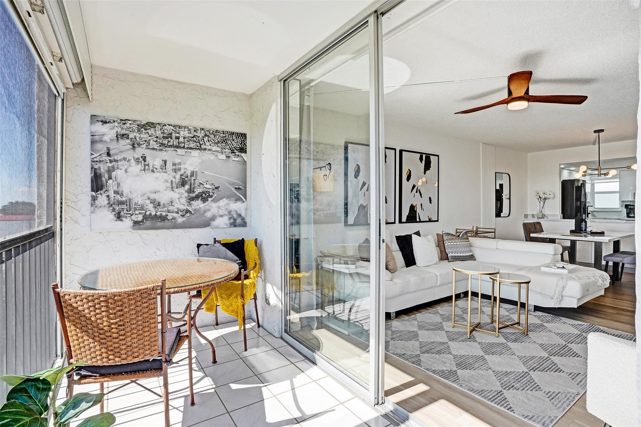 8900 Washington Blvd #PH11 Hollywood, FL 33025