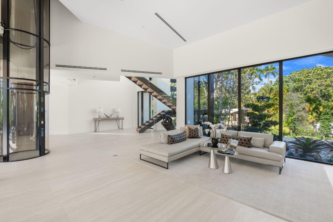 2035 Intracoastal Fort Lauderdale, FL 33305