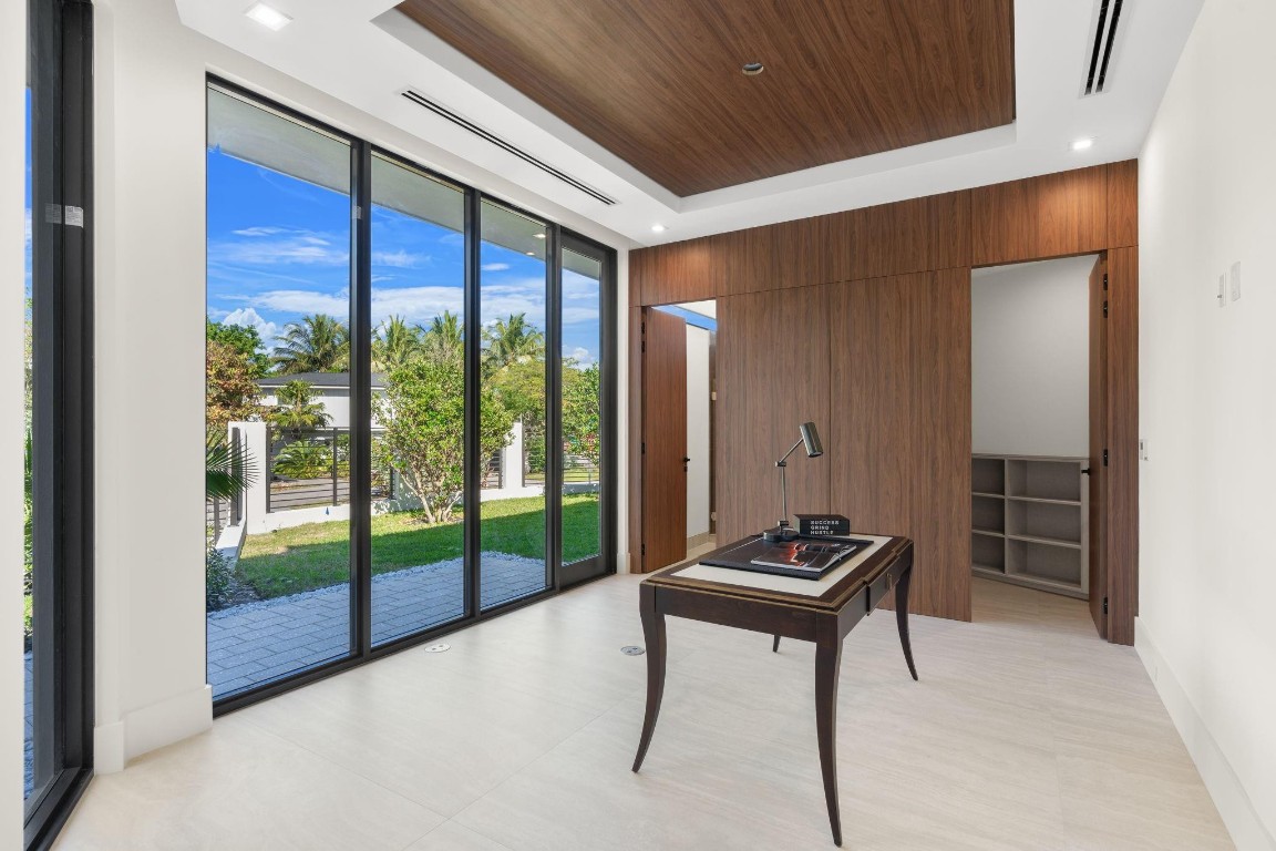 2035 Intracoastal Fort Lauderdale, FL 33305