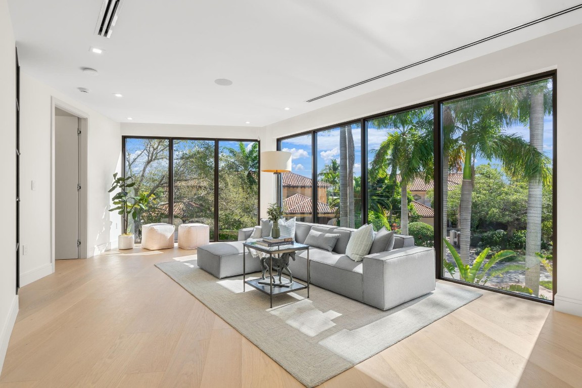 2035 Intracoastal Fort Lauderdale, FL 33305