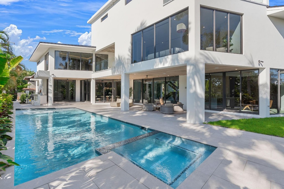 2035 Intracoastal Fort Lauderdale, FL 33305