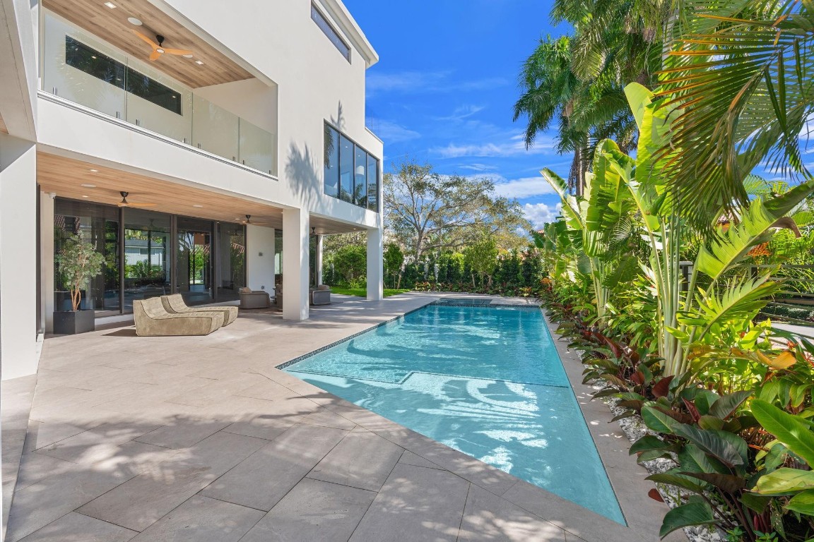 2035 Intracoastal Fort Lauderdale, FL 33305