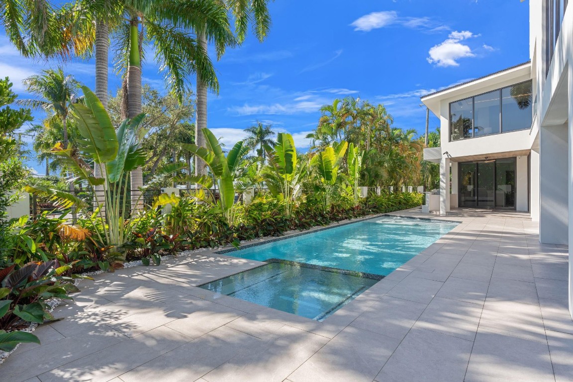 2035 Intracoastal Fort Lauderdale, FL 33305