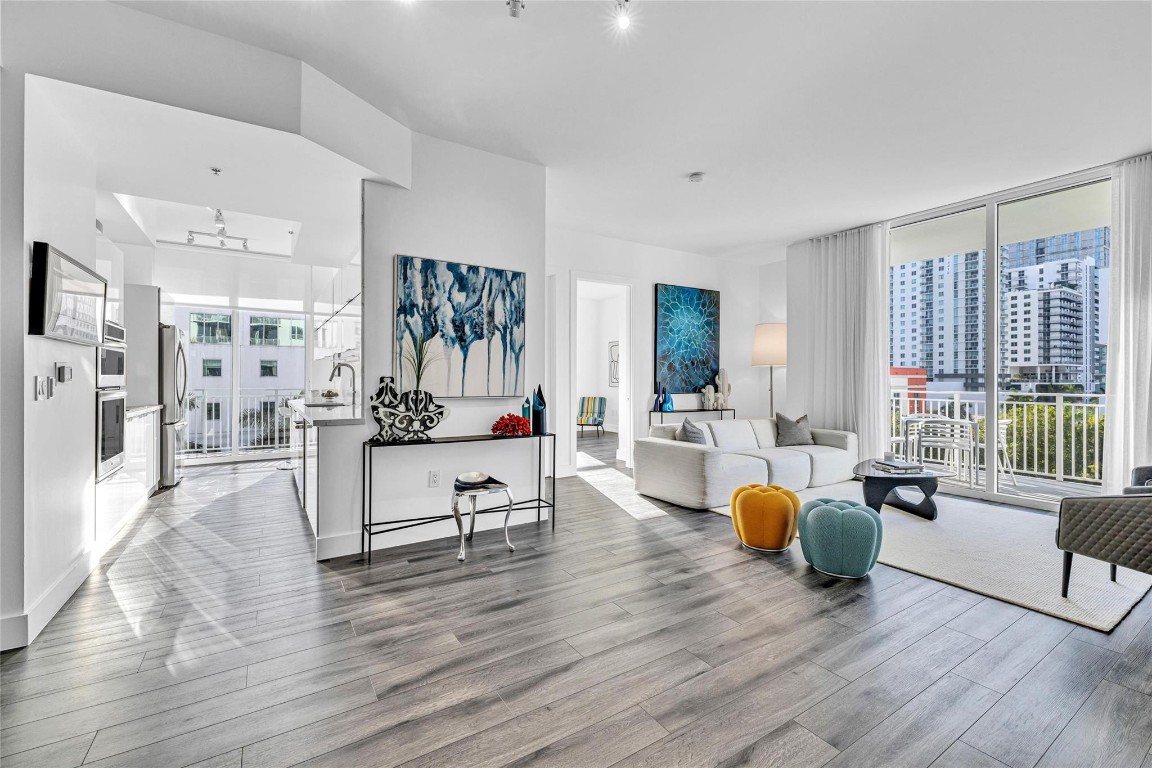 2275 Biscayne #601