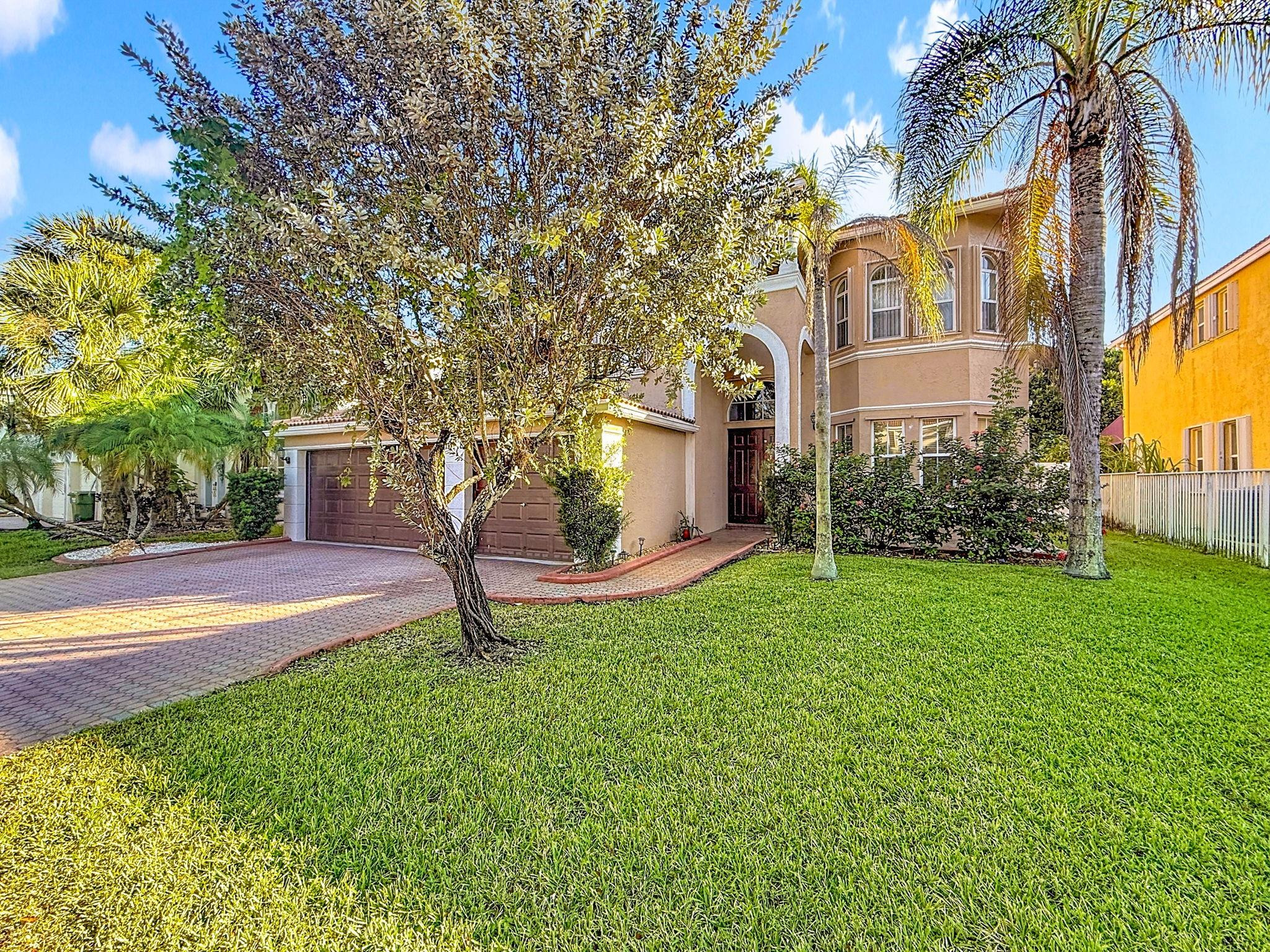 16918 SW 16th Pembroke Pines, FL 33027