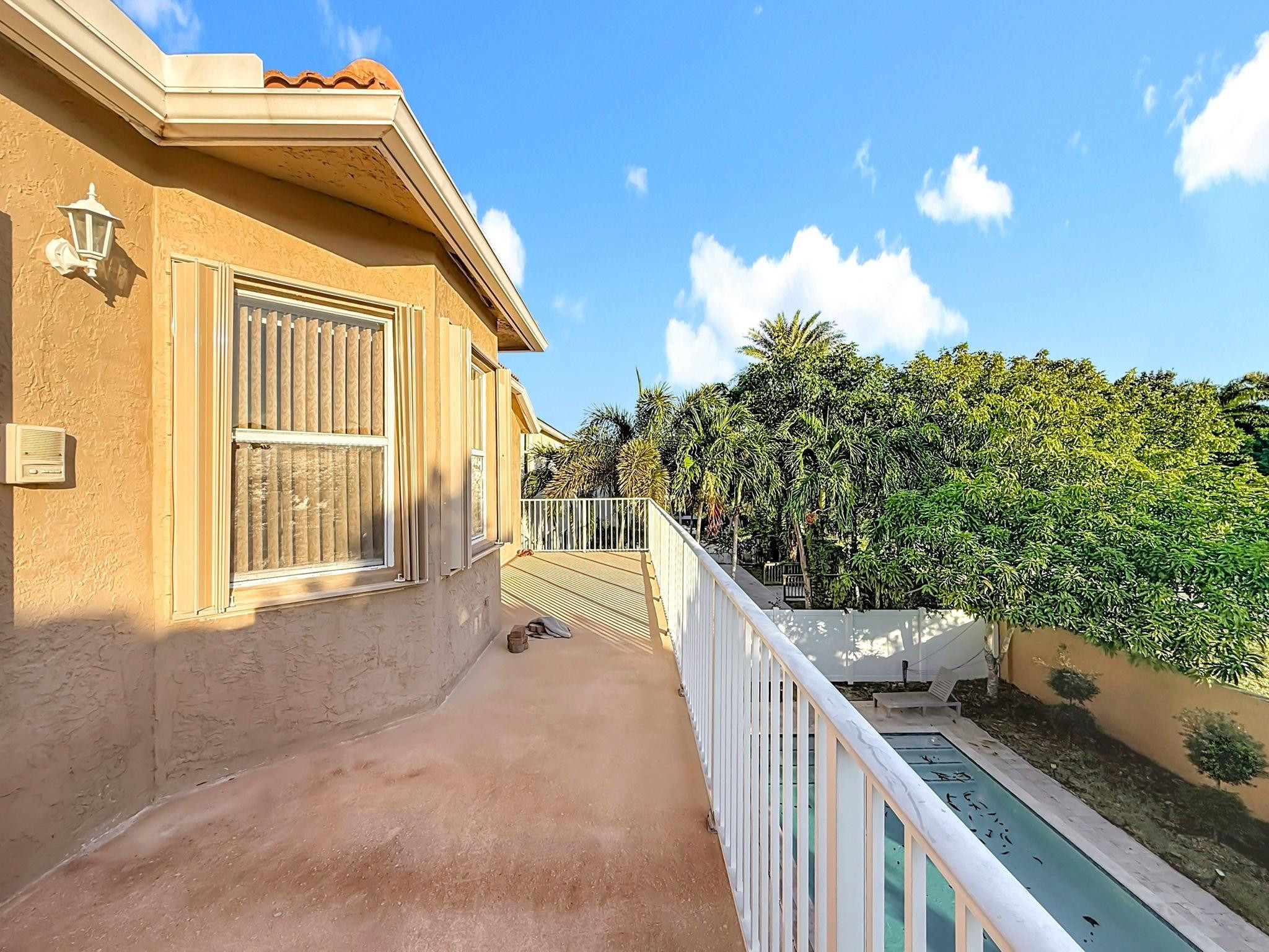 16918 SW 16th Pembroke Pines, FL 33027