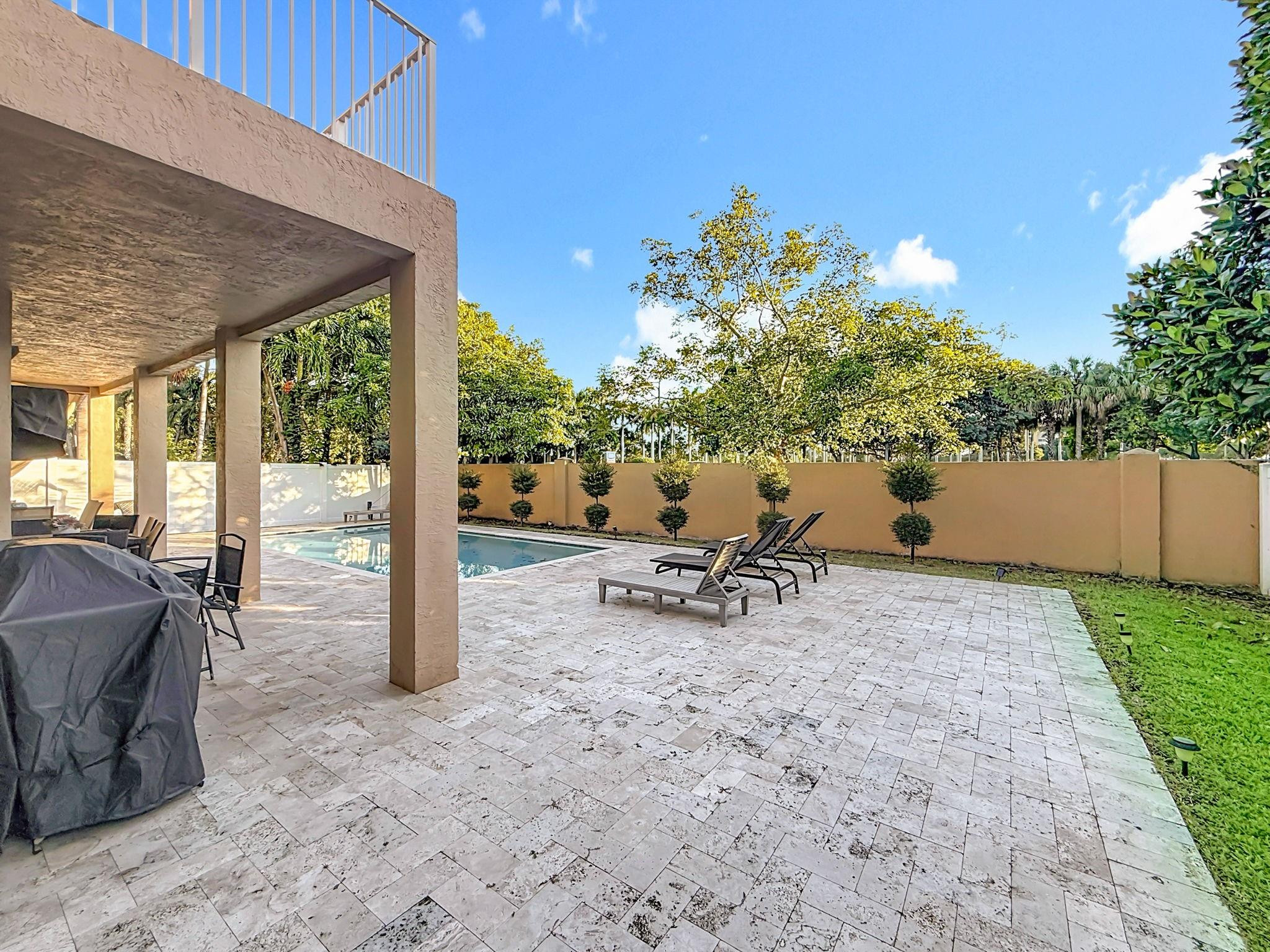 16918 SW 16th Pembroke Pines, FL 33027