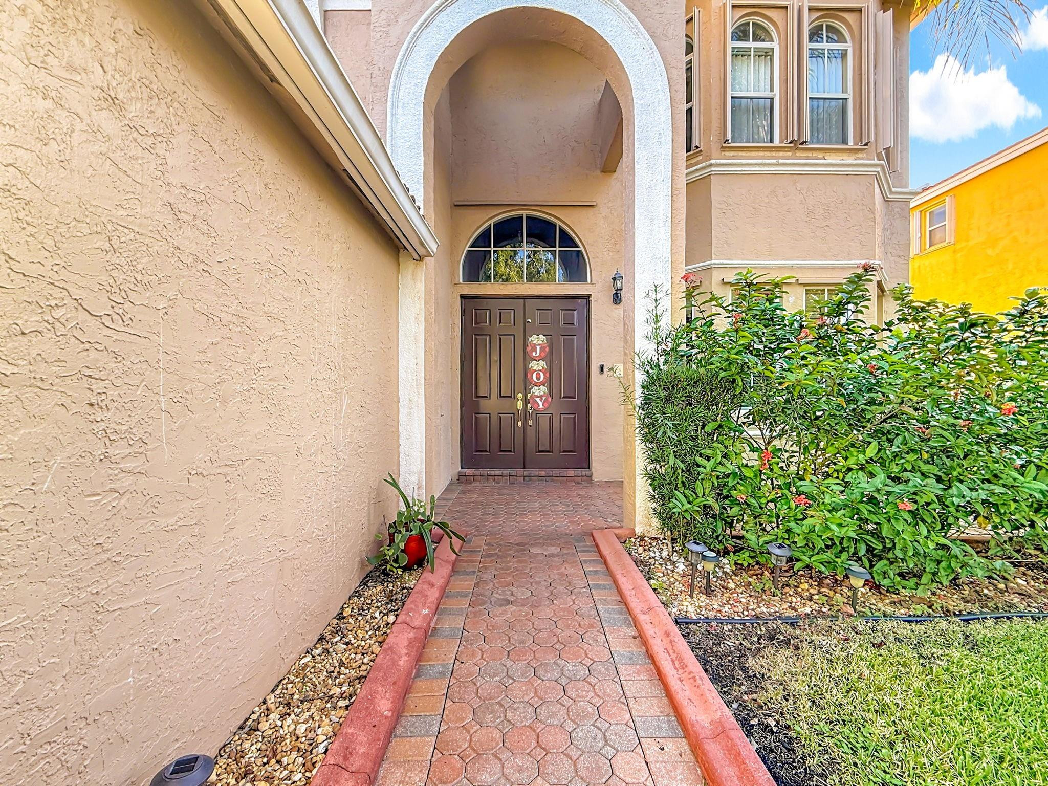 16918 SW 16th Pembroke Pines, FL 33027