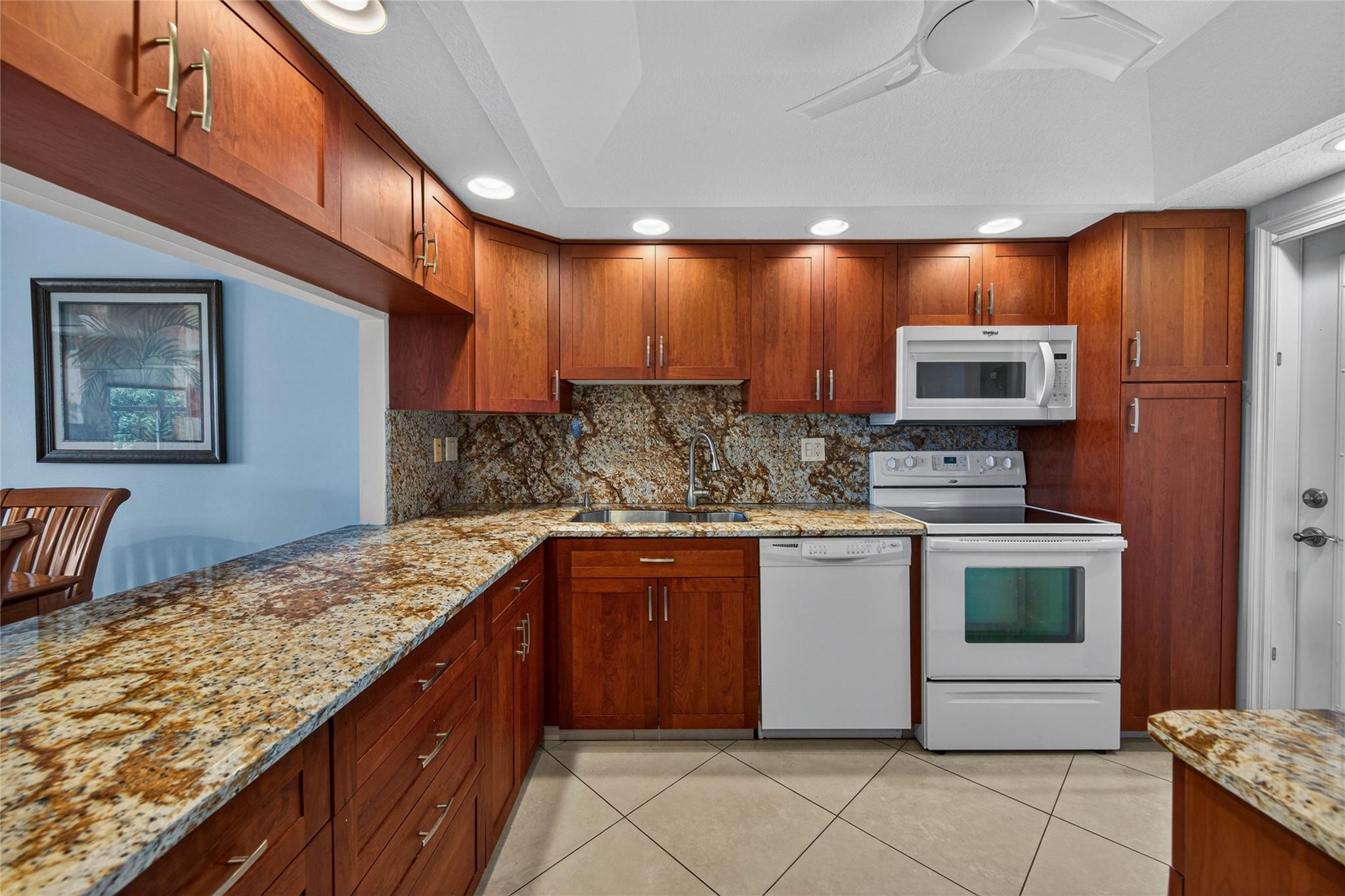 3150 NE 48th #414 Lighthouse Point, FL 33064