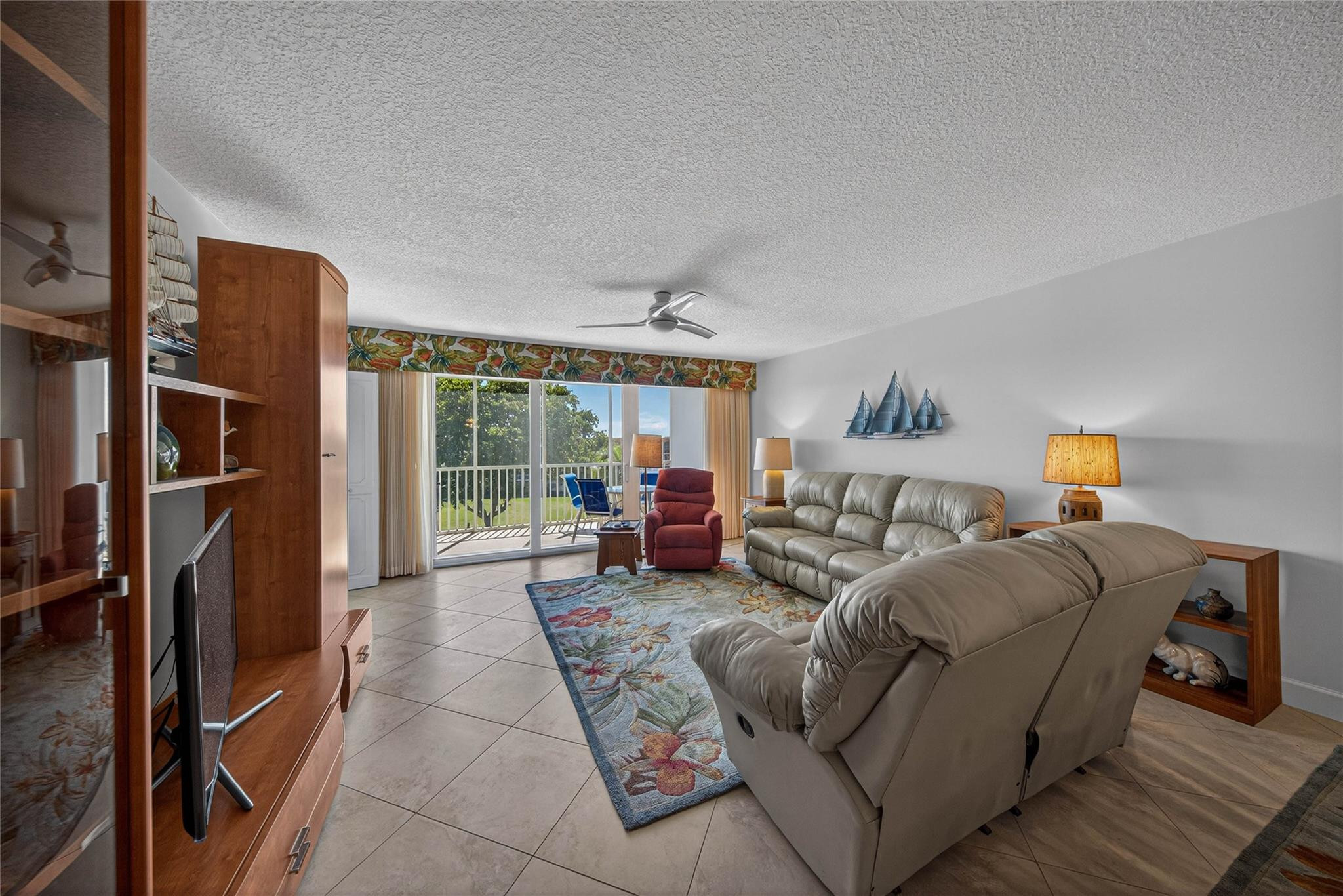 3150 NE 48th #414 Lighthouse Point, FL 33064