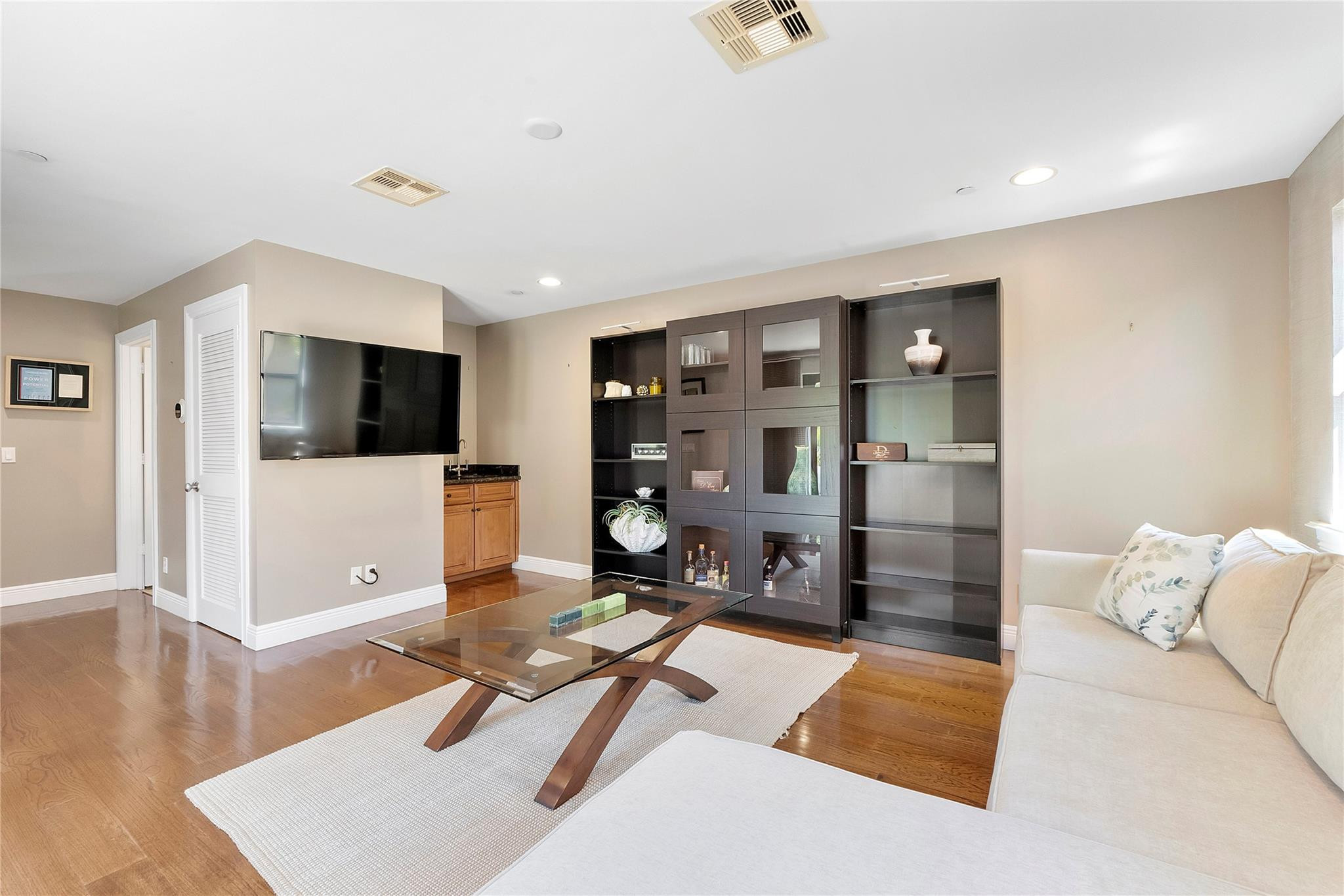 430 NE 7th #430 Fort Lauderdale, FL 33301