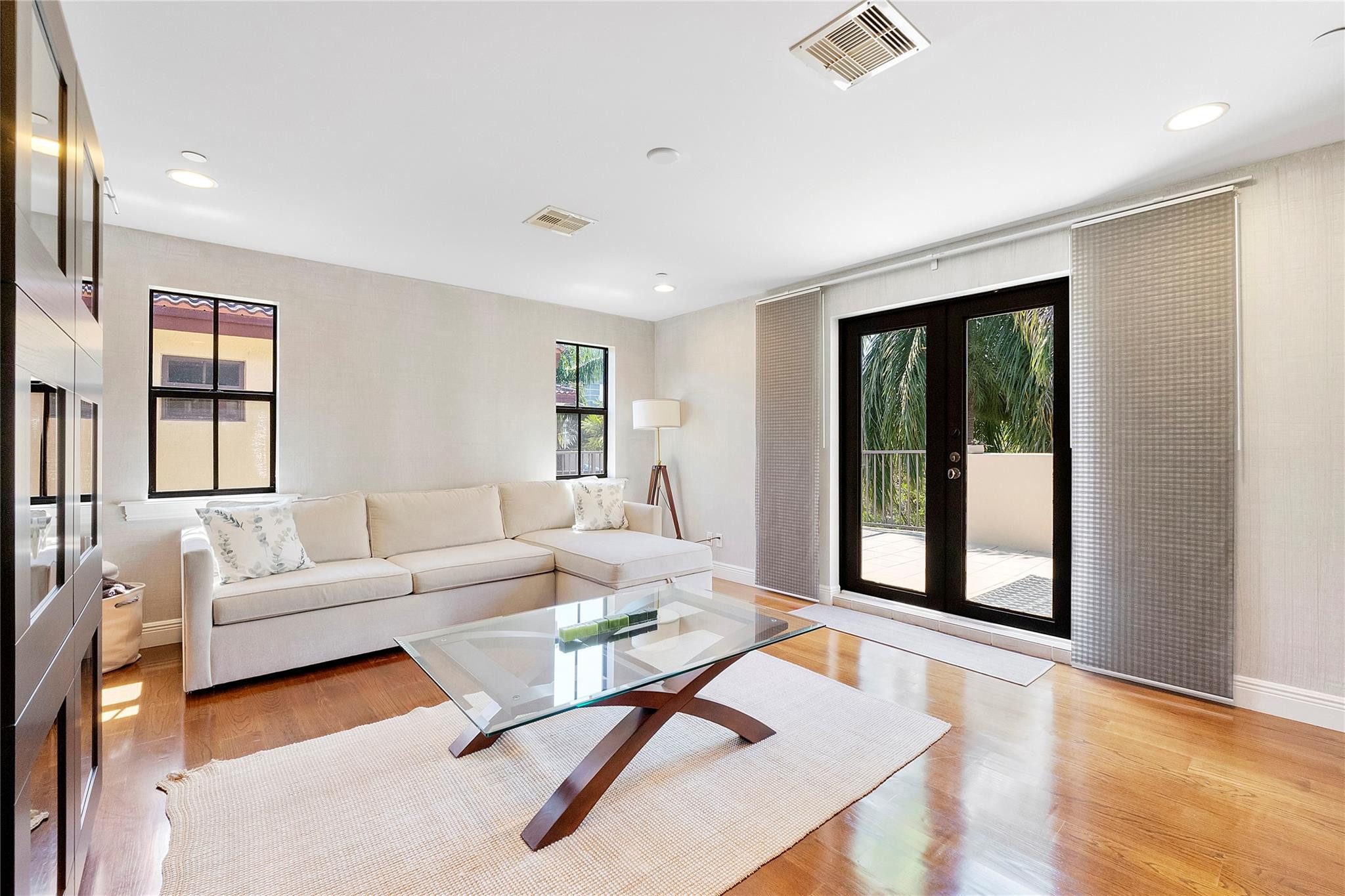 430 NE 7th #430 Fort Lauderdale, FL 33301