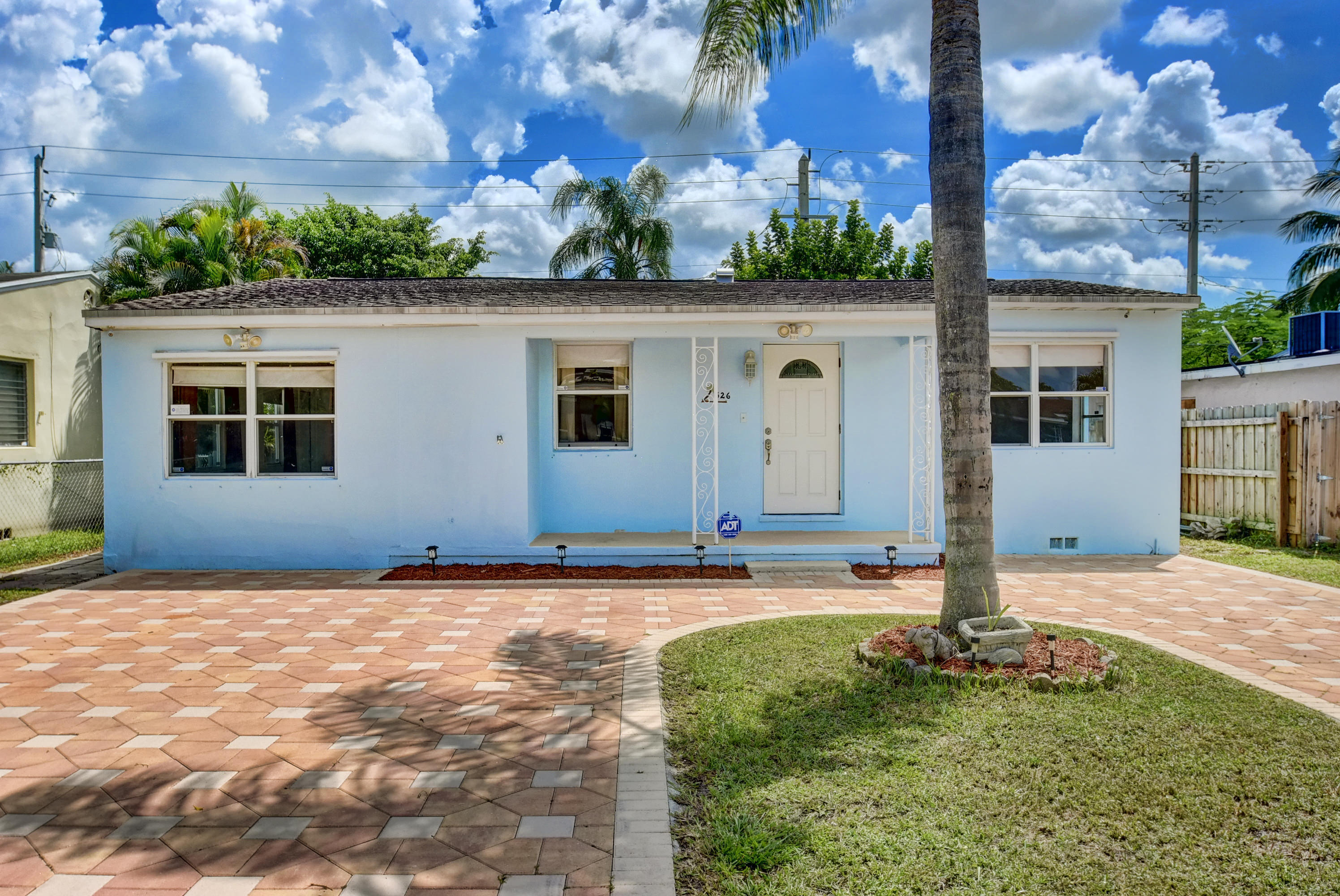 526 Jackson Ave