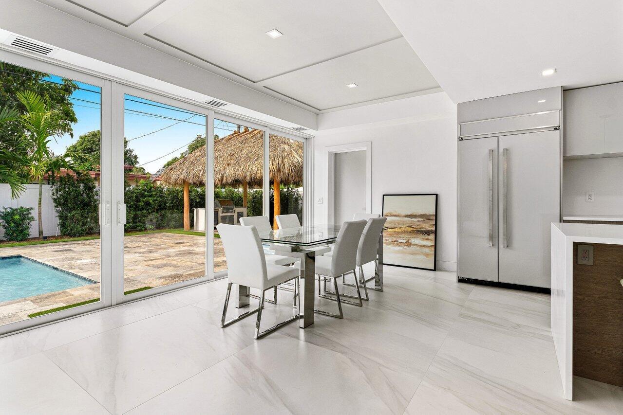 902 SW 27th Pl Boynton Beach, FL 33435