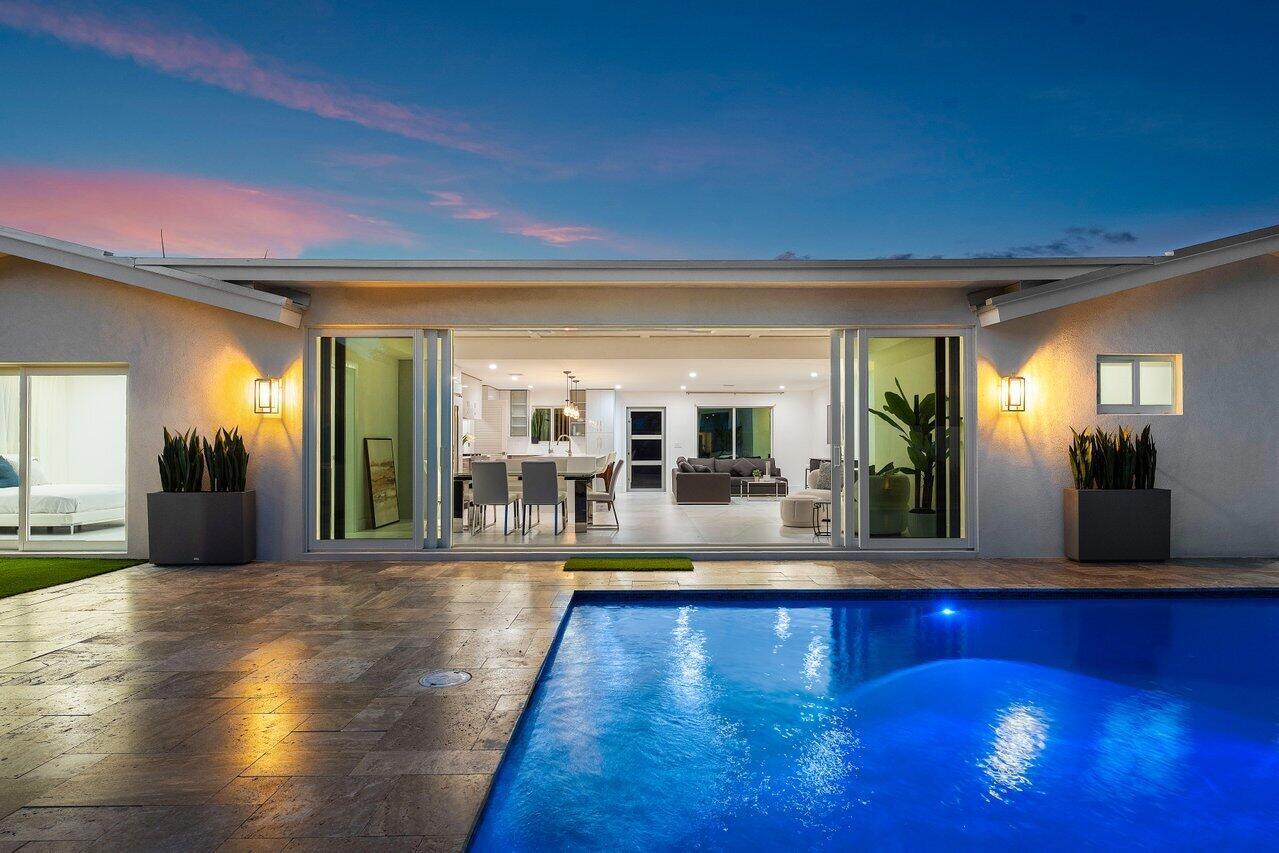 902 SW 27th Pl Boynton Beach, FL 33435