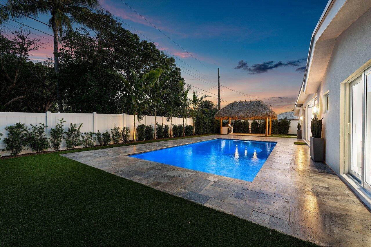 902 SW 27th Pl Boynton Beach, FL 33435