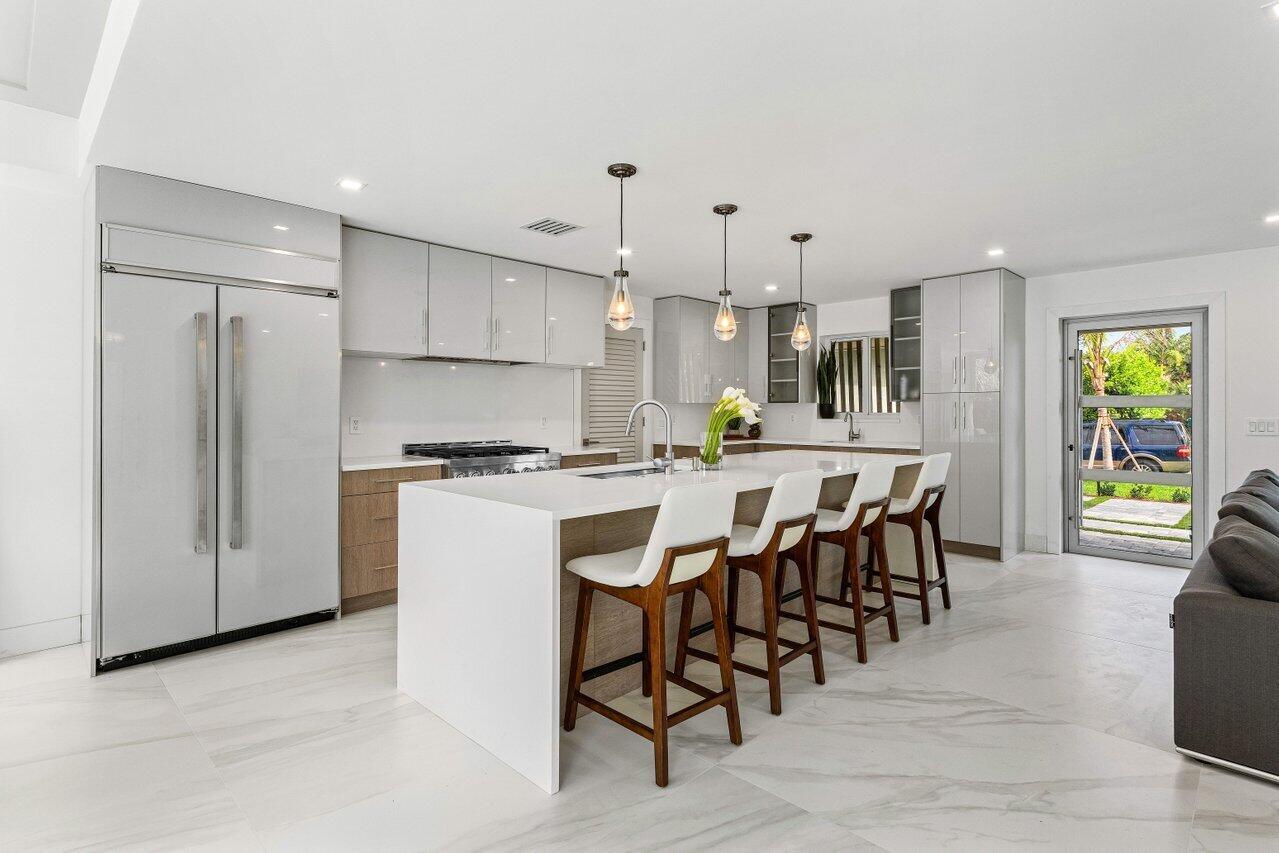 902 SW 27th Pl Boynton Beach, FL 33435