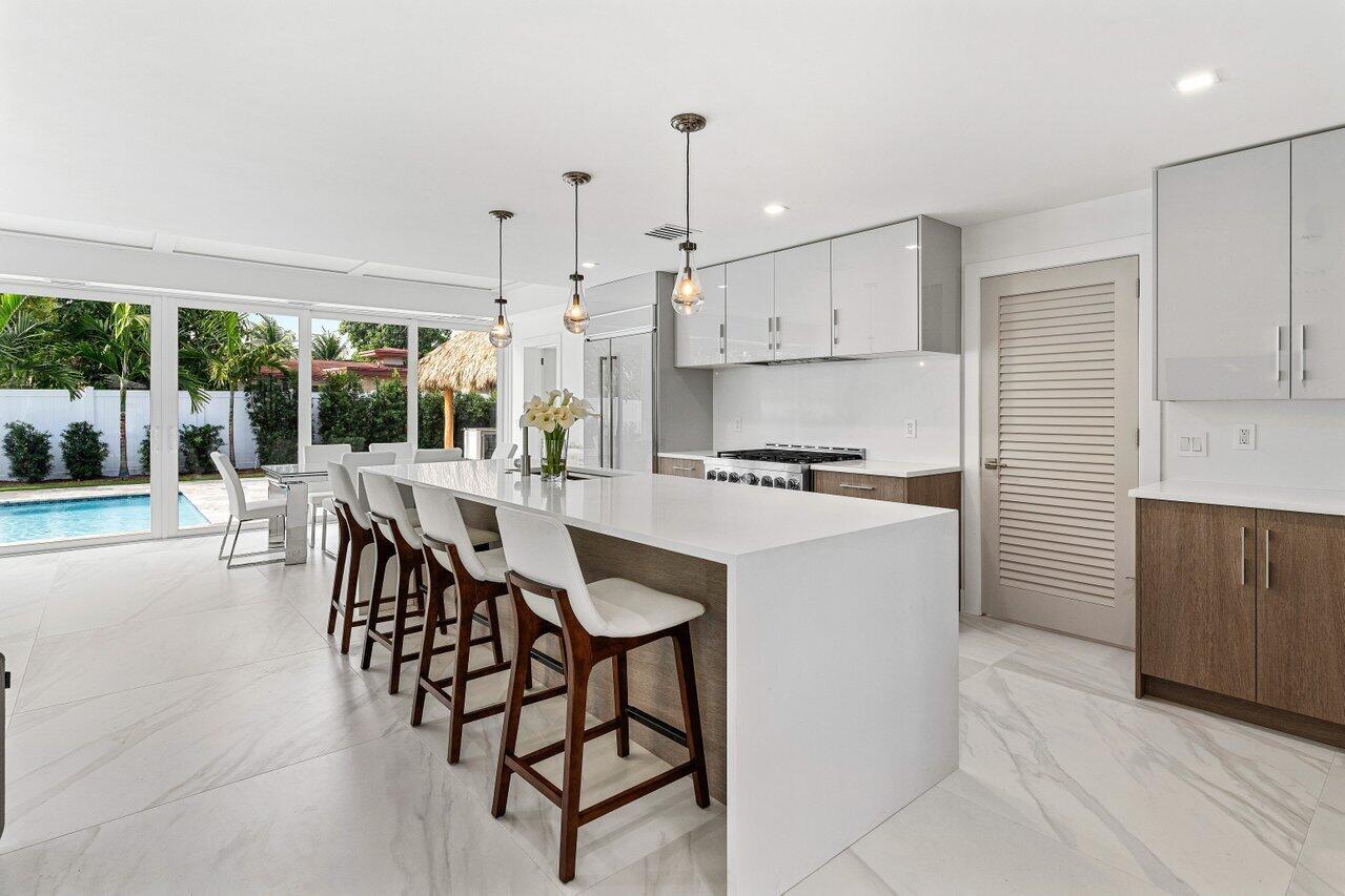 902 SW 27th Pl Boynton Beach, FL 33435