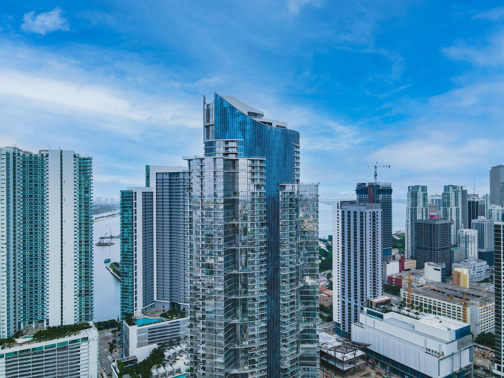 image Paramount Miami Worldcent52