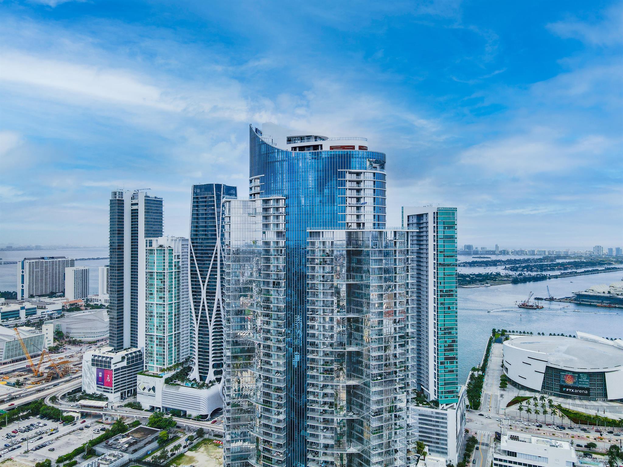 image Paramount Miami Worldcent55