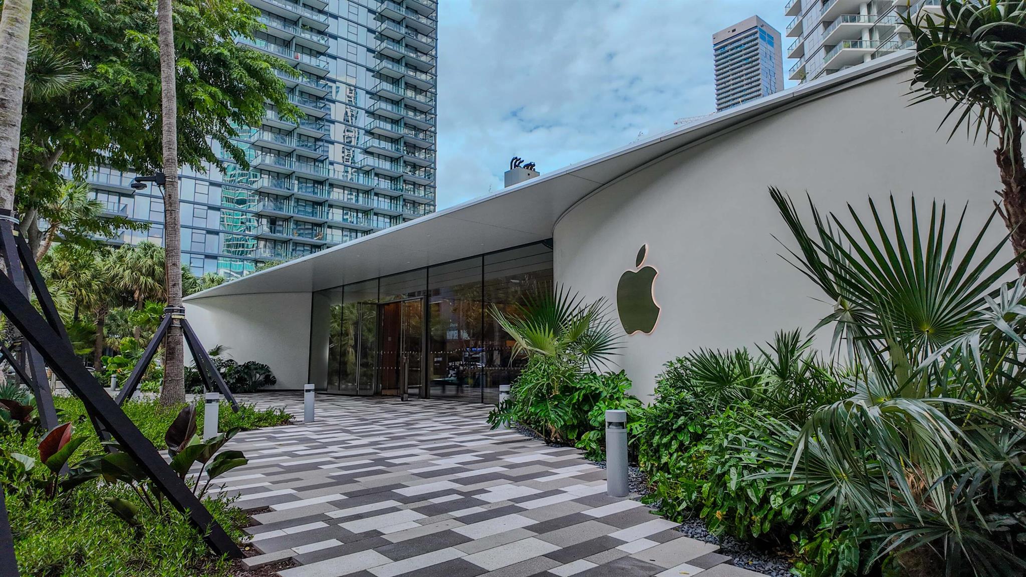 image Paramount Miami Worldcent75