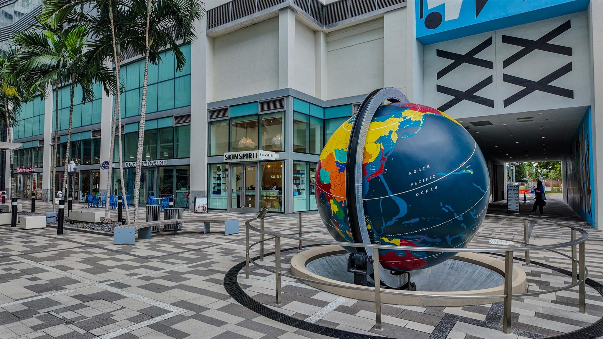 image Paramount Miami Worldcent80