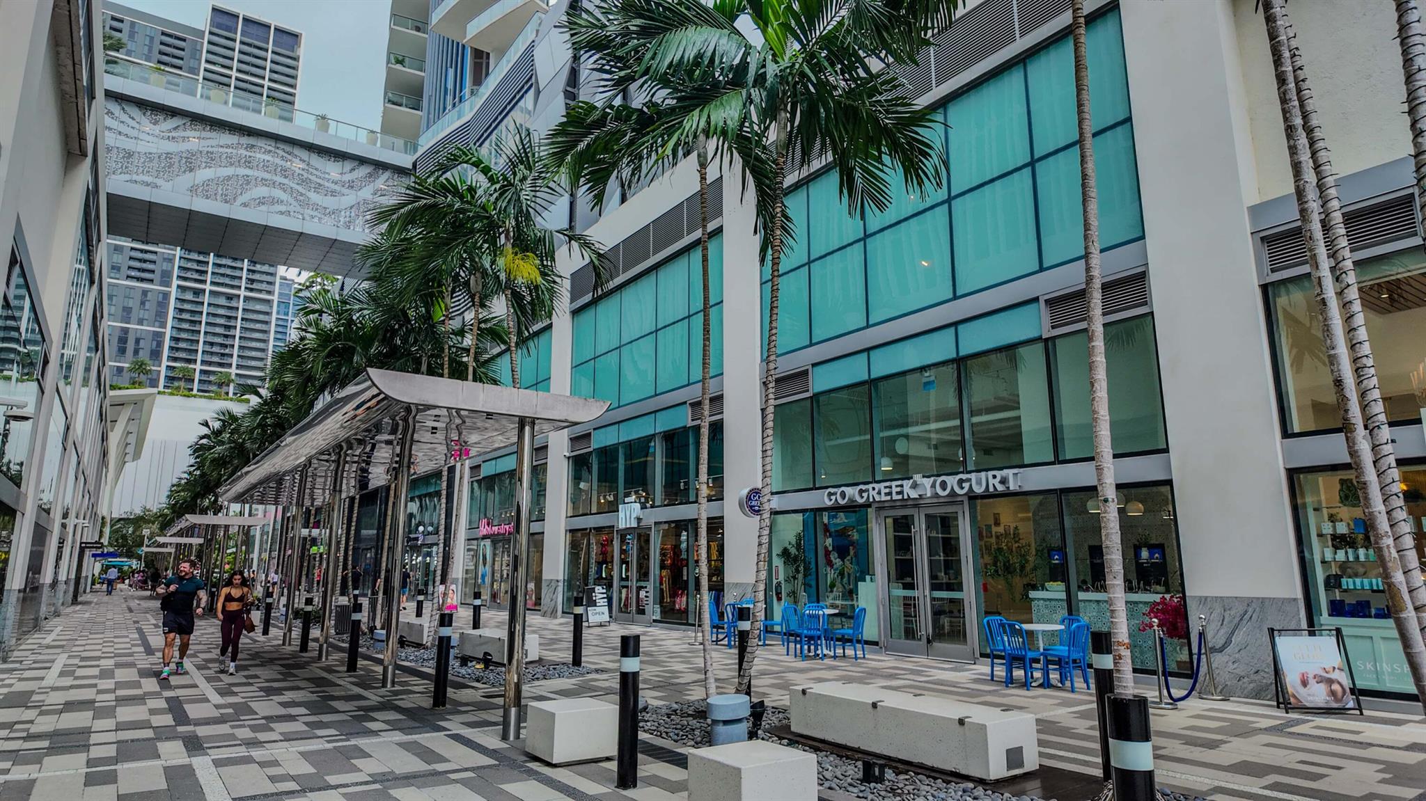 image Paramount Miami Worldcent81