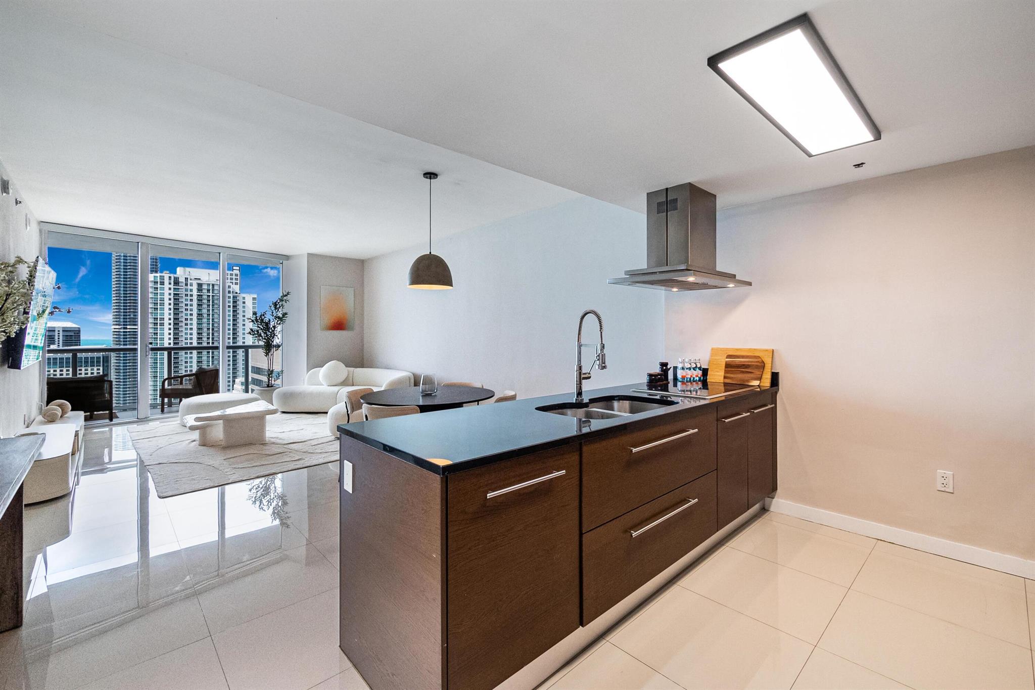 image ICON BRICKELL NO TWO10