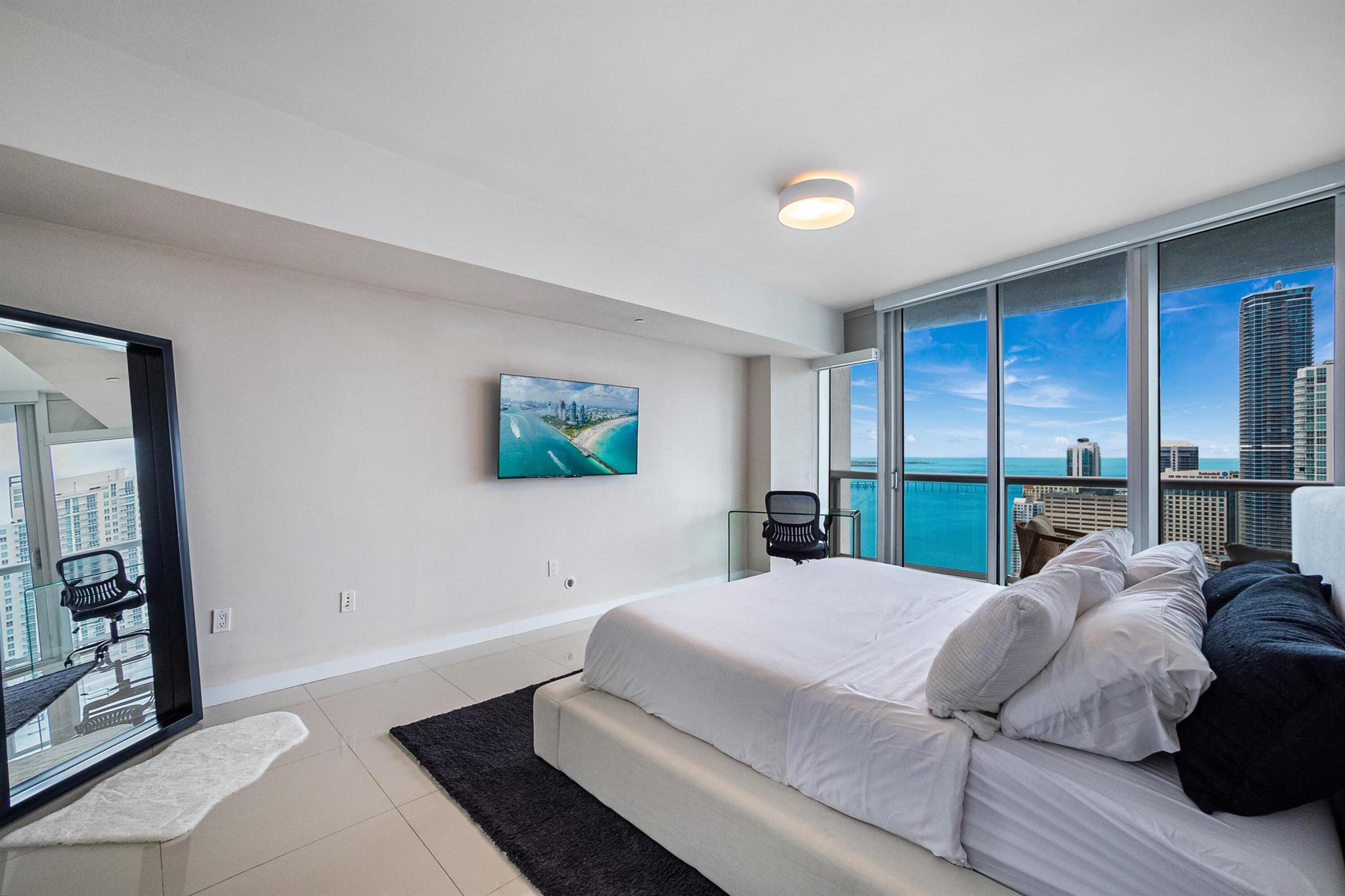 image ICON BRICKELL NO TWO15