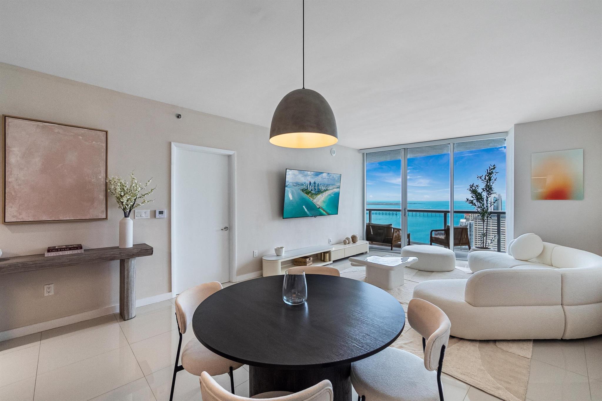 image ICON BRICKELL NO TWO8