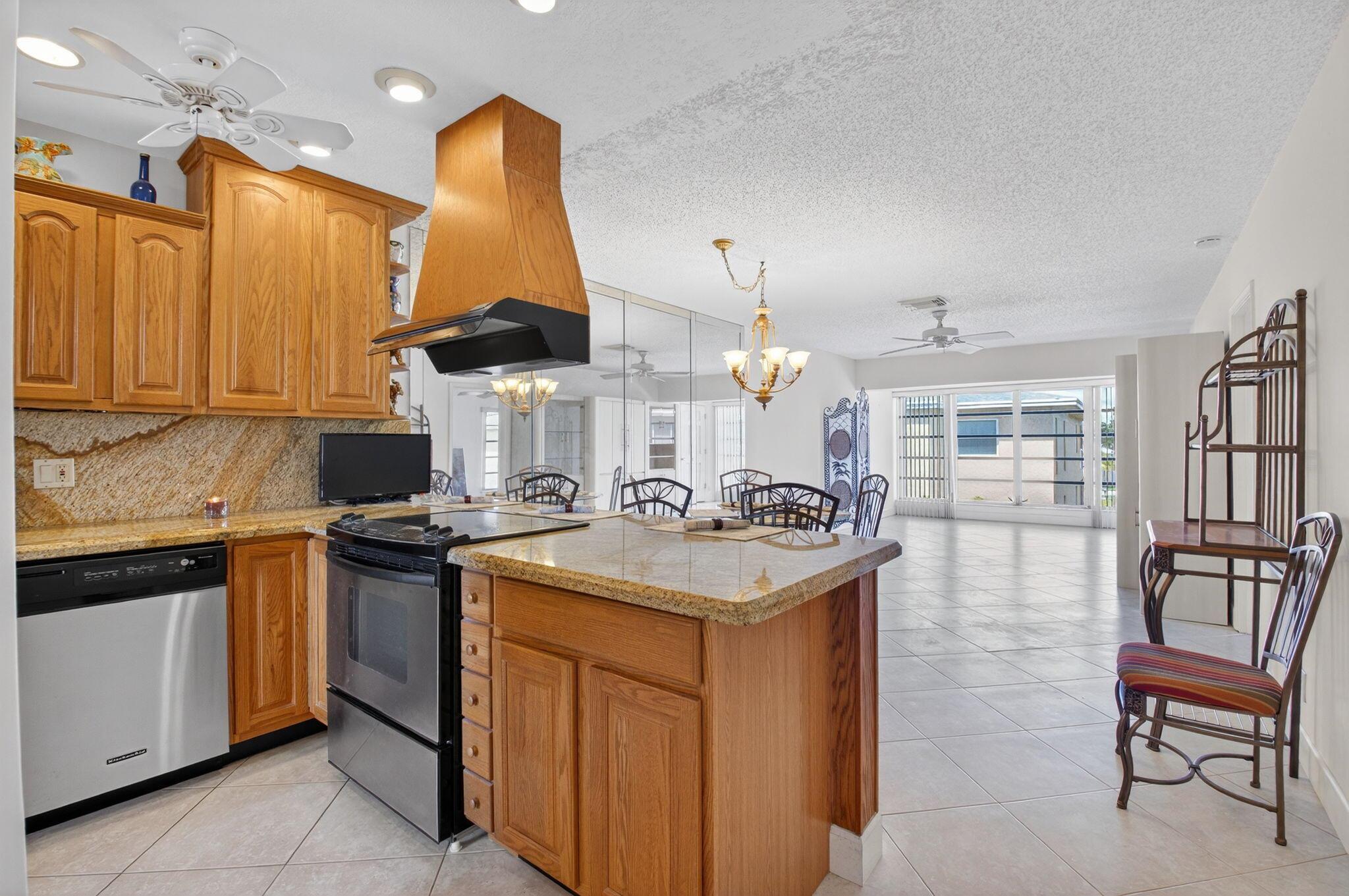 1111 Lemon Tree Ter #204