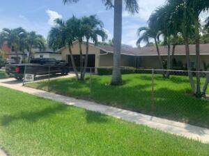 1489 N Mangonia Cir