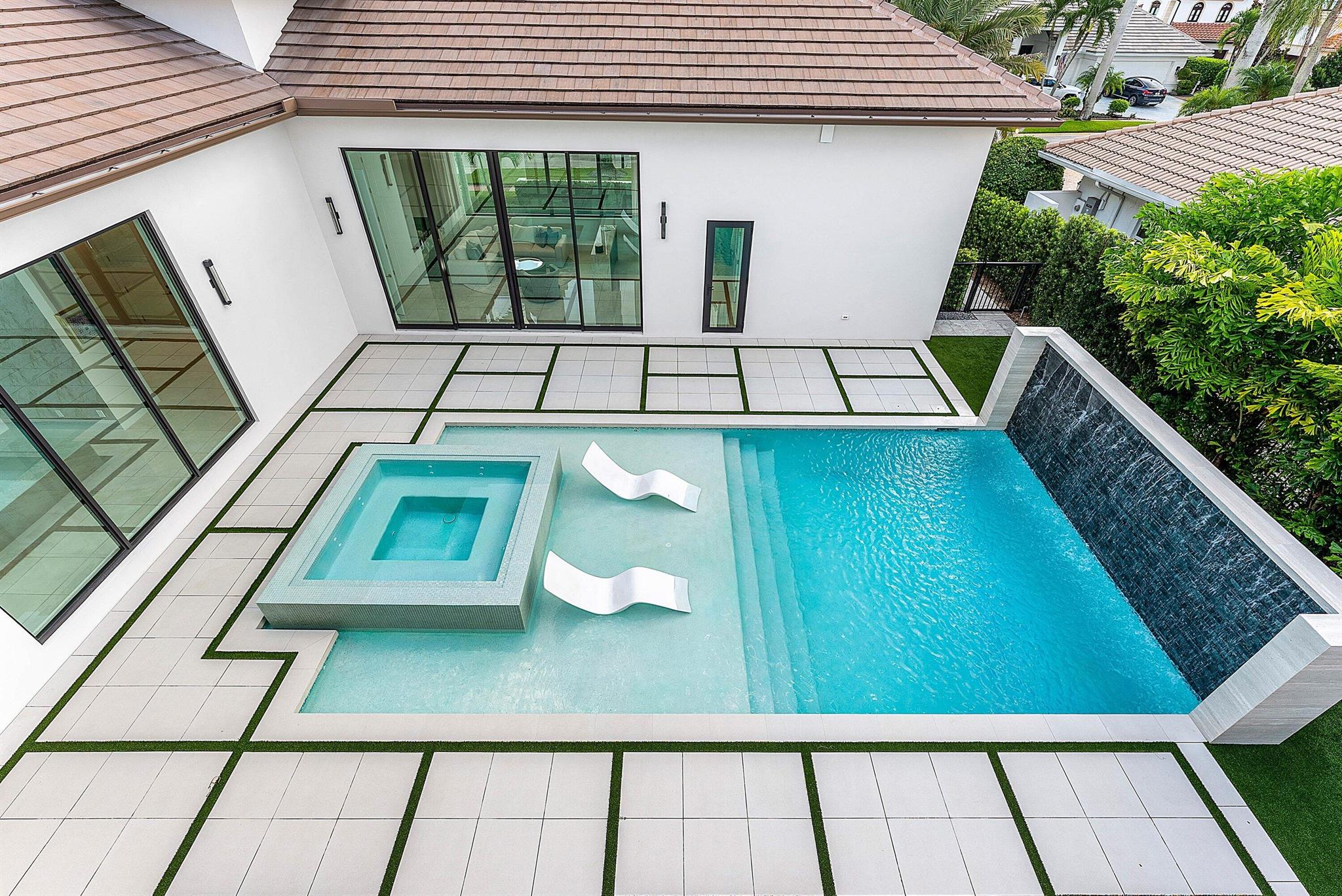 17615 Foxborough Ln Boca Raton, FL 33496