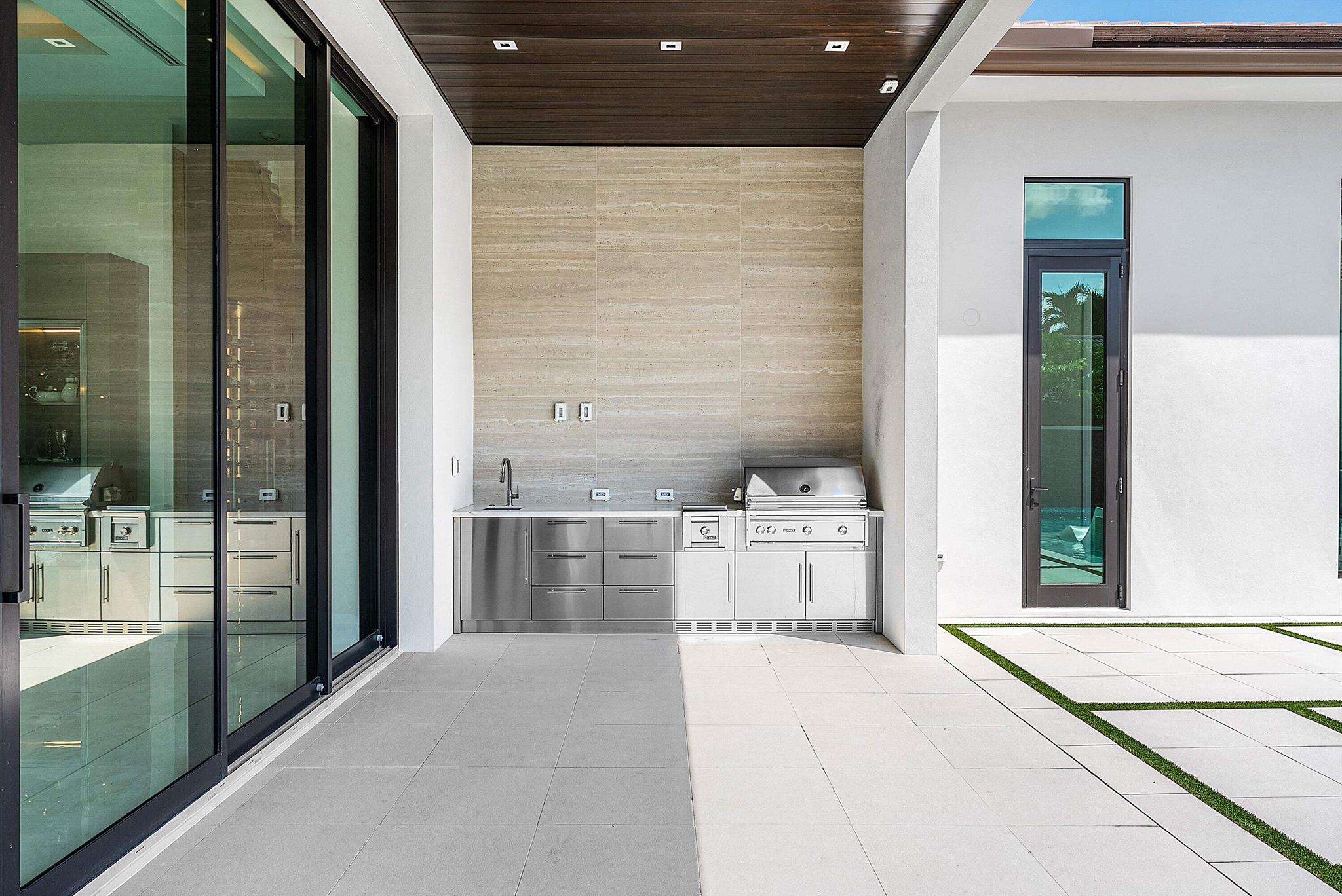 17615 Foxborough Ln Boca Raton, FL 33496