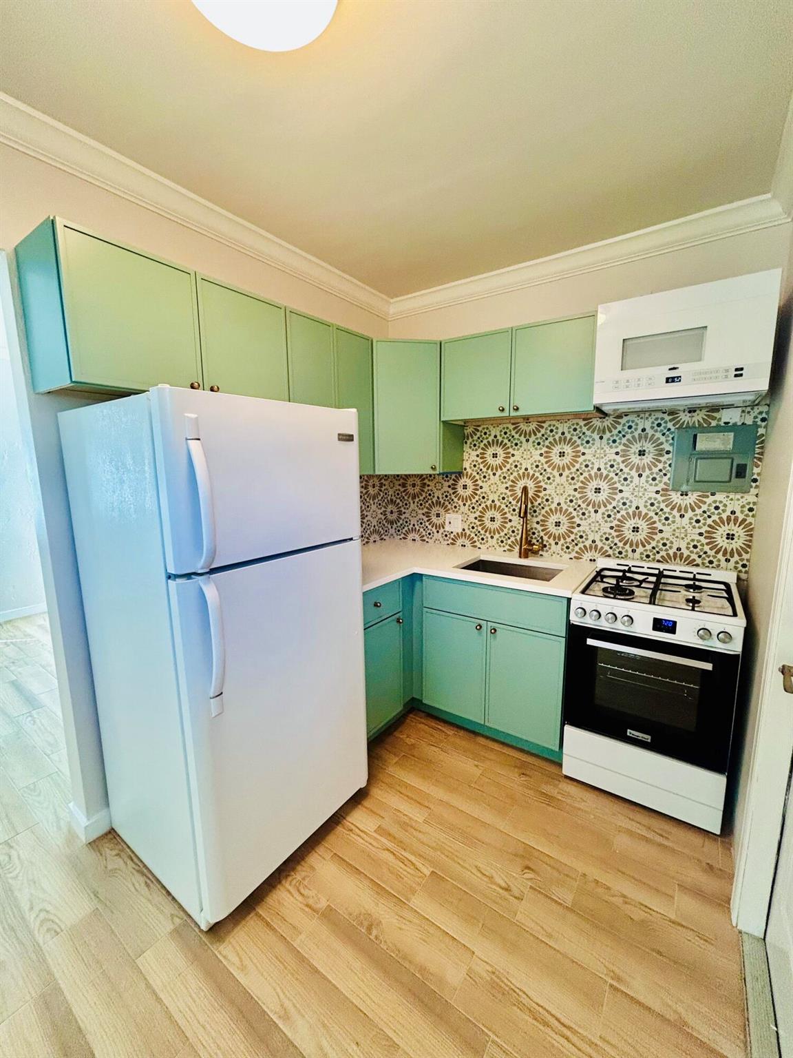 18 S K St #2
