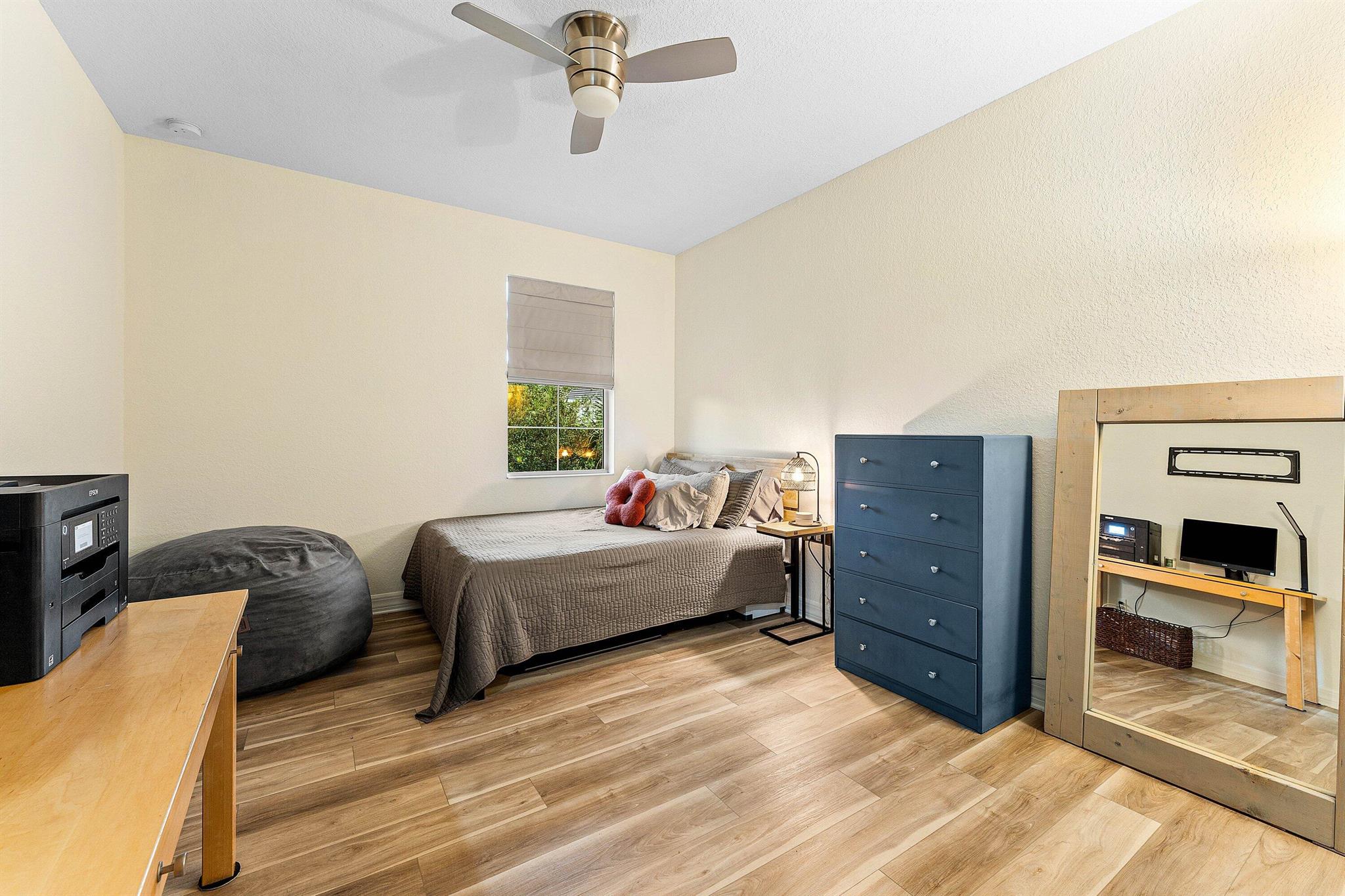 1056 Community Dr Jupiter, FL 33458