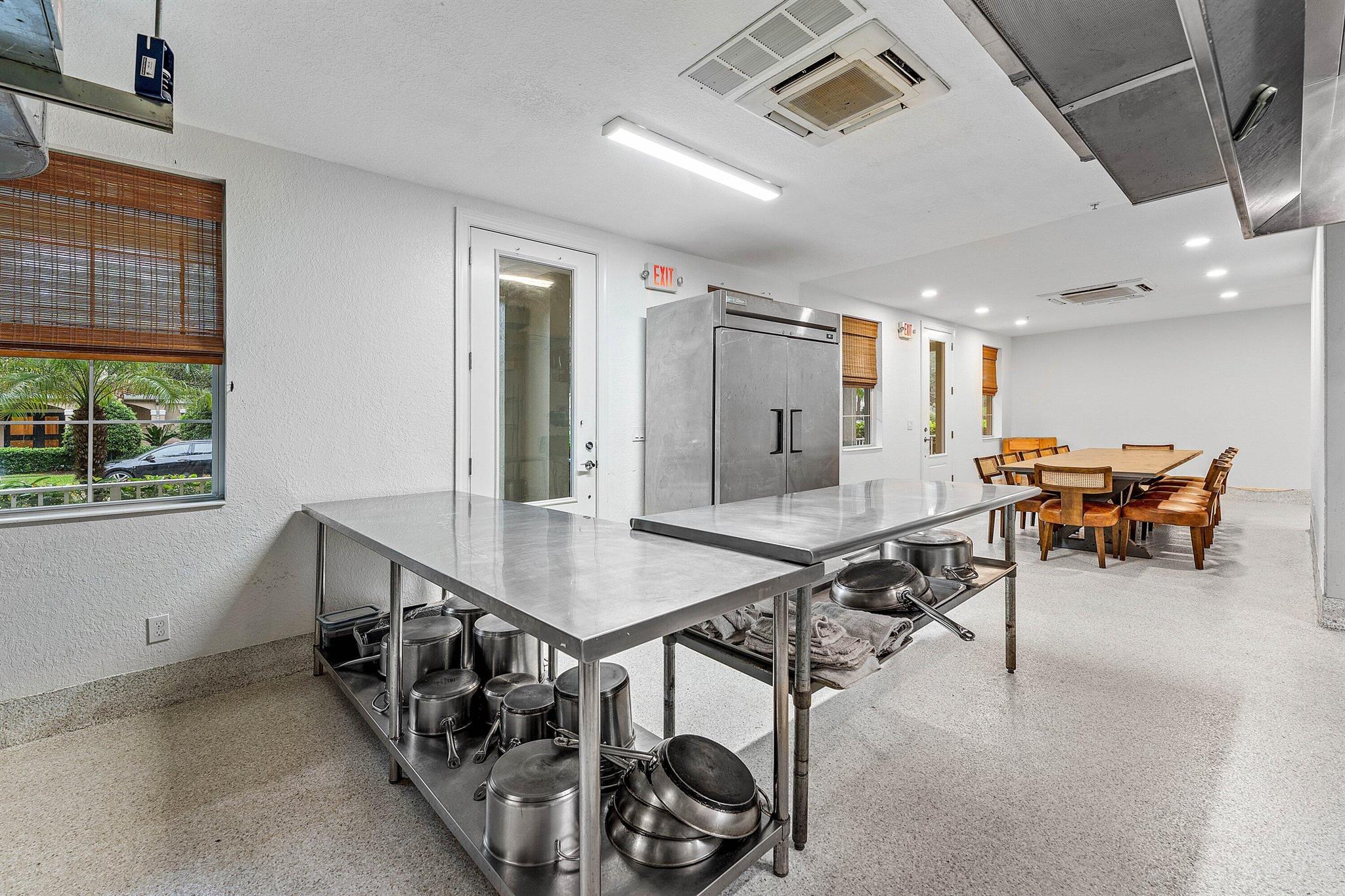 1056 Community Dr Jupiter, FL 33458