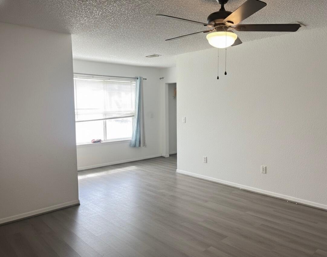 3420 Pinewalk Dr #712