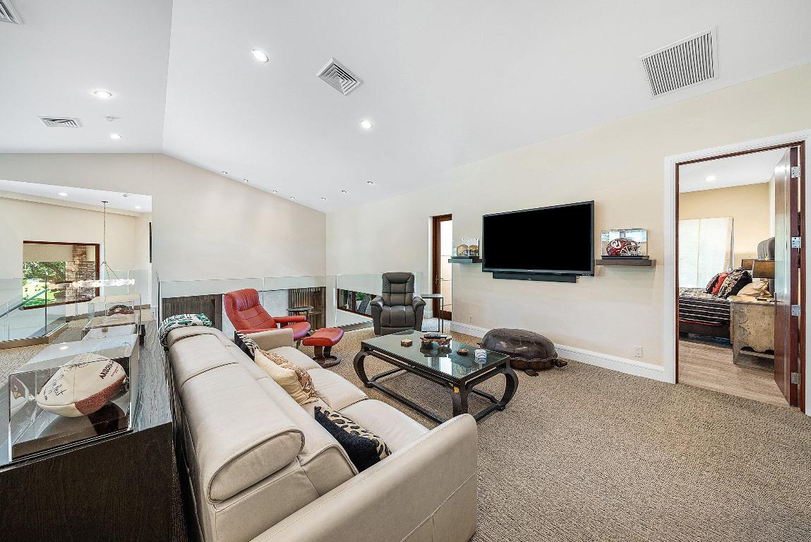 18163 SE Ridgeview Jupiter, FL 33469