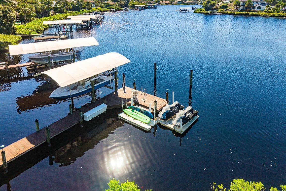 18163 SE Ridgeview Jupiter, FL 33469