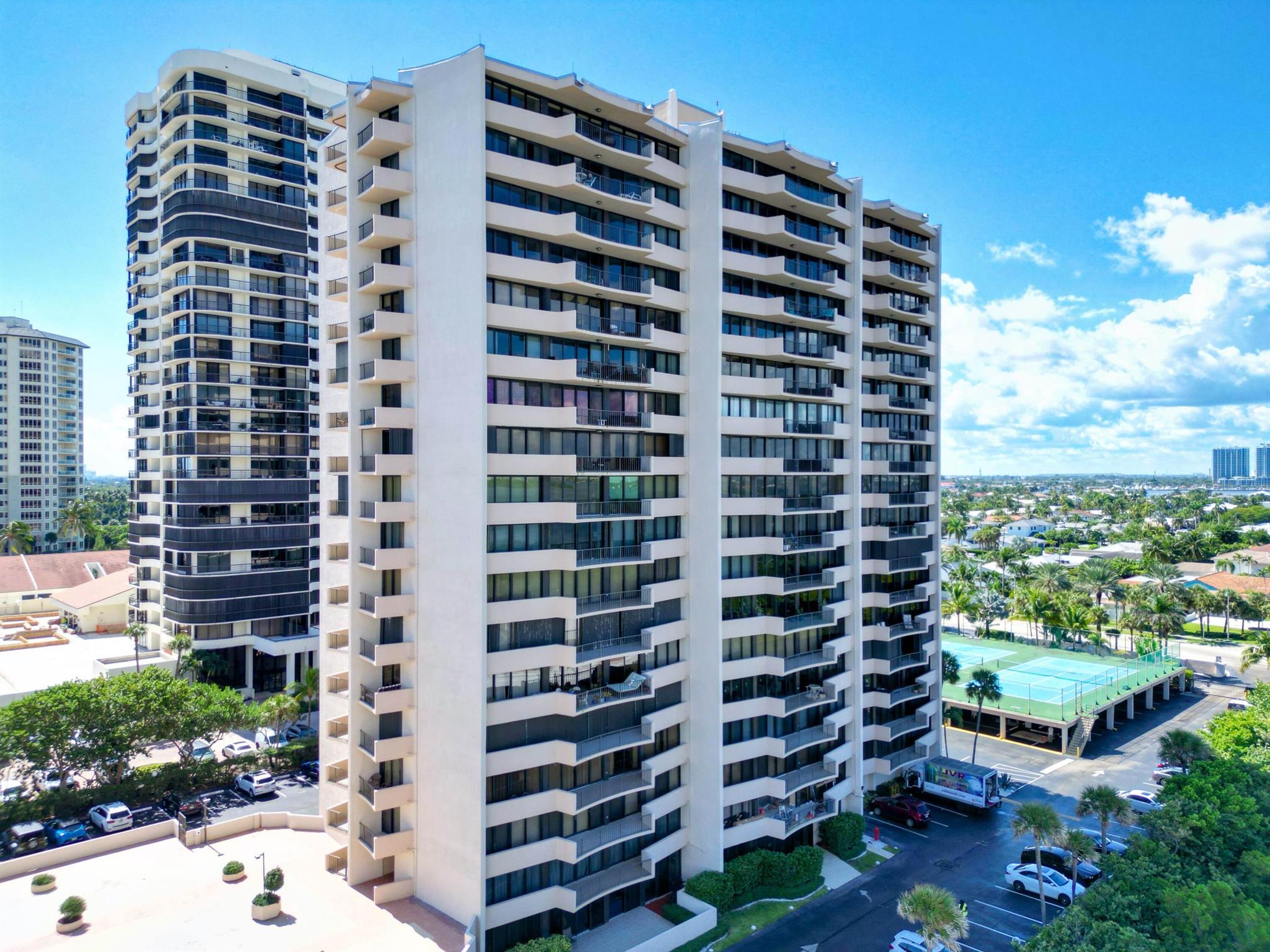 4200 N Ocean Dr #2-301