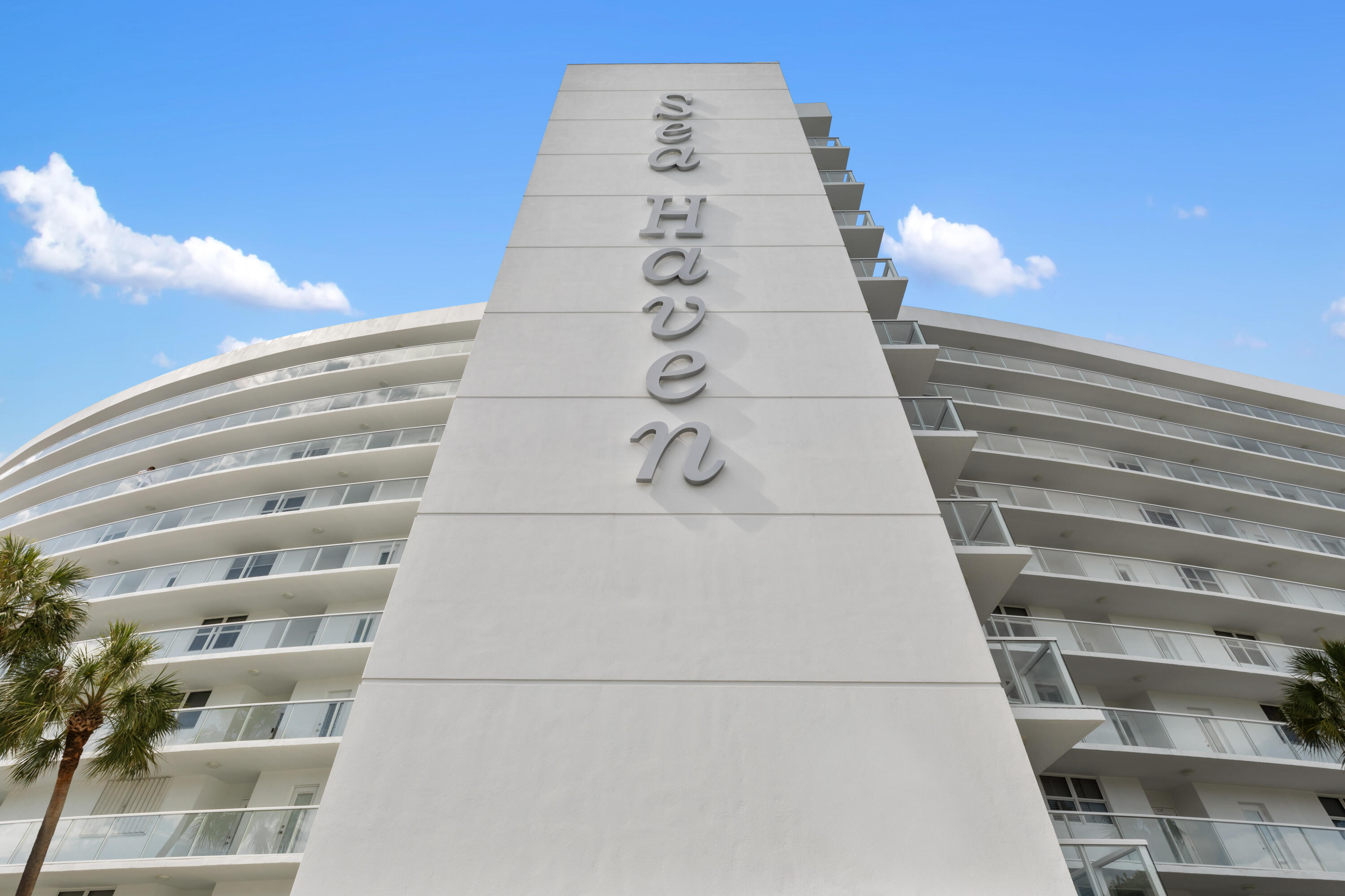 2731 NE 14th St #228