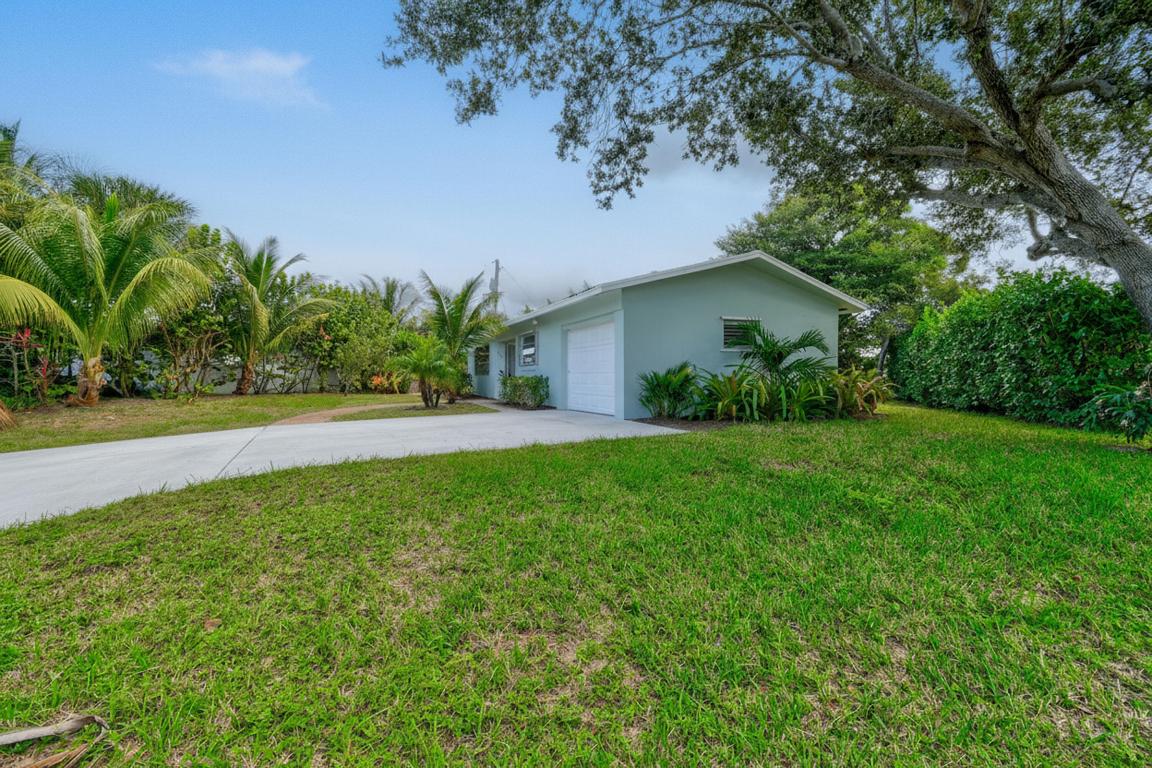 356 Cedar Tequesta, FL 33469