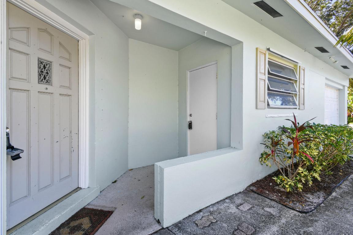 356 Cedar Tequesta, FL 33469