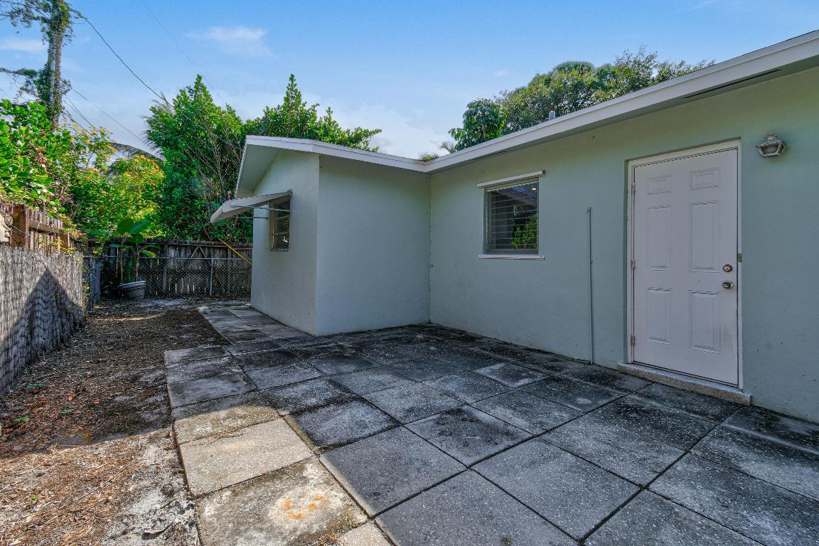 356 Cedar Tequesta, FL 33469