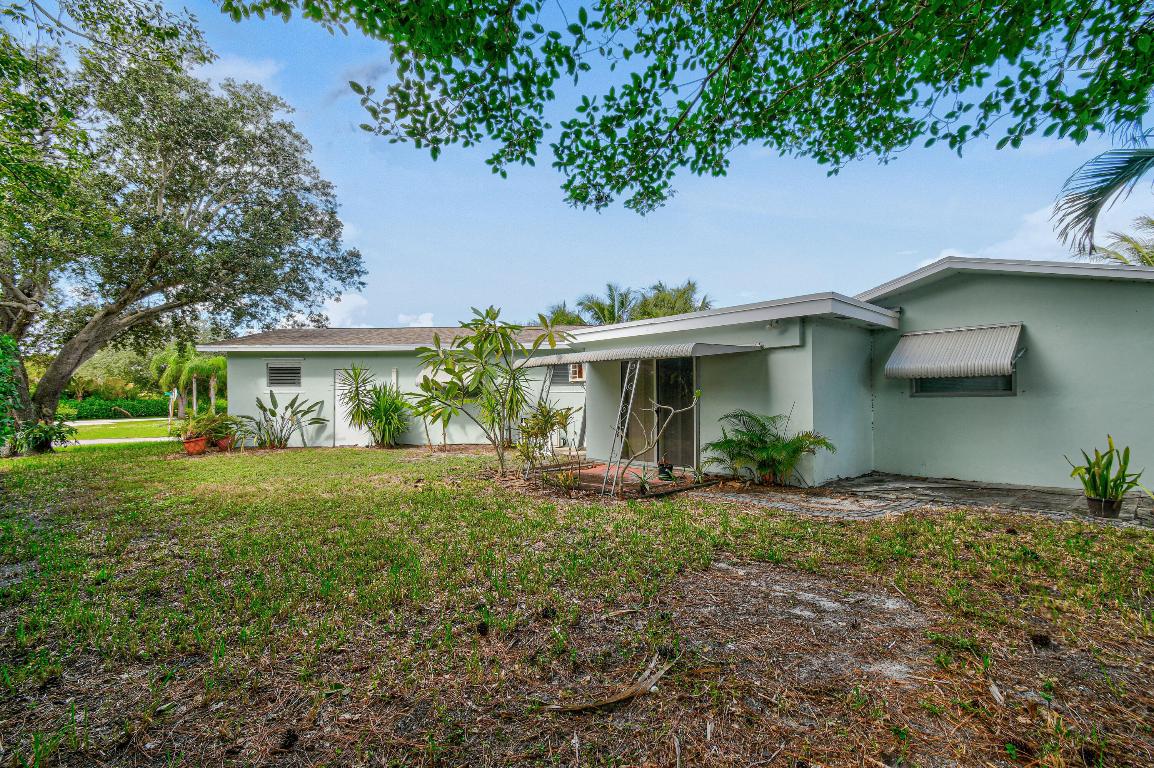 356 Cedar Tequesta, FL 33469
