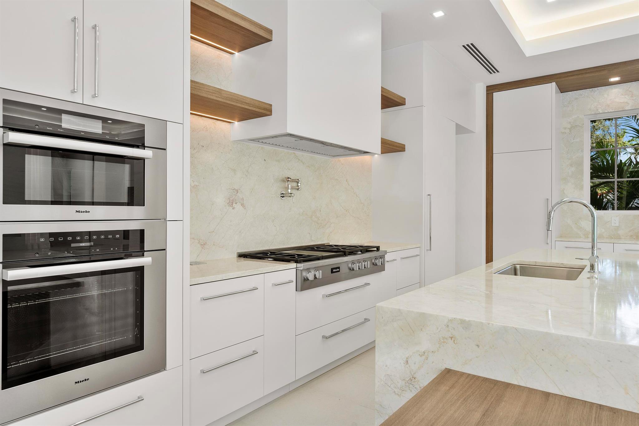 420 Barbarossa Ave Coral Gables, FL 33146