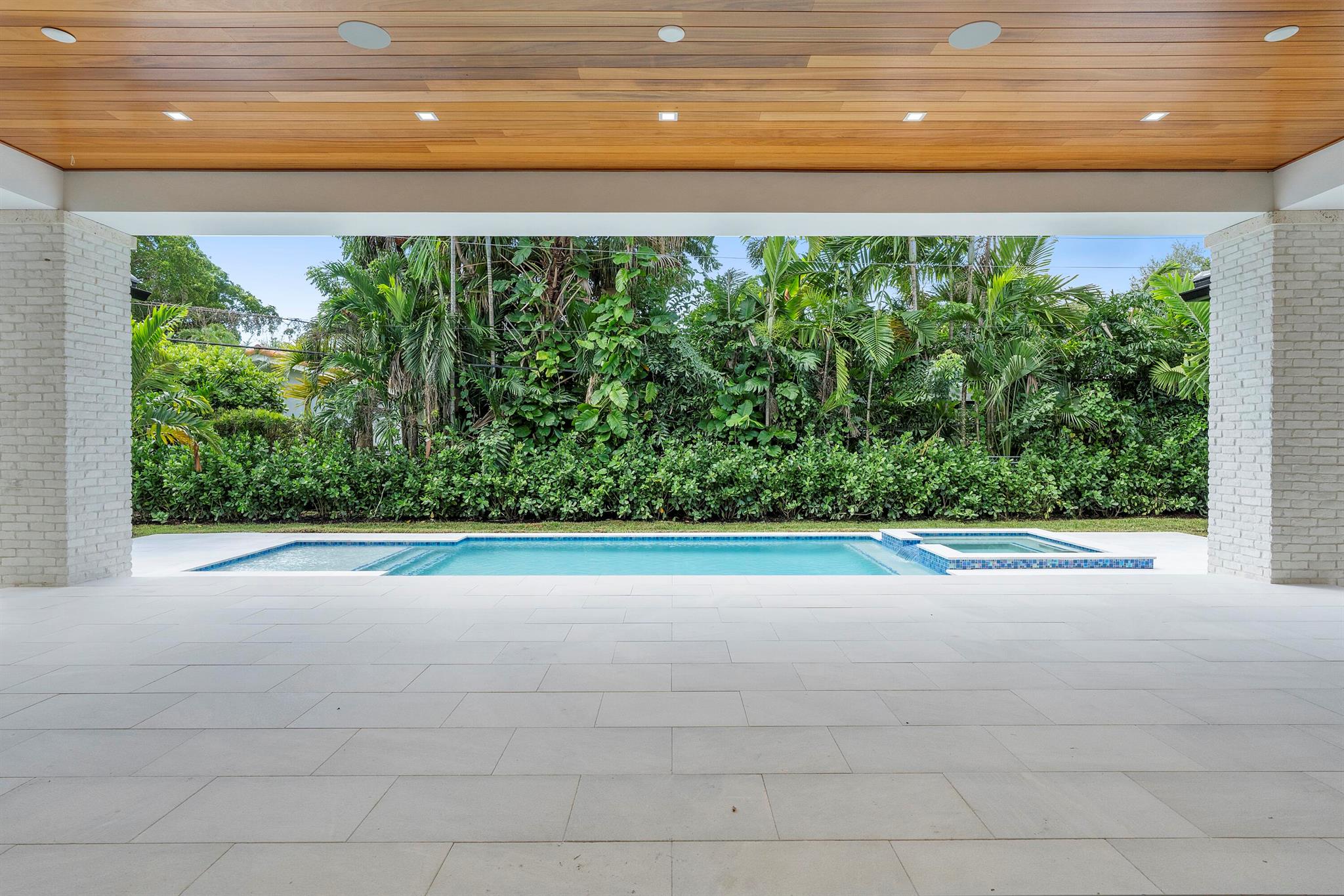 420 Barbarossa Ave Coral Gables, FL 33146