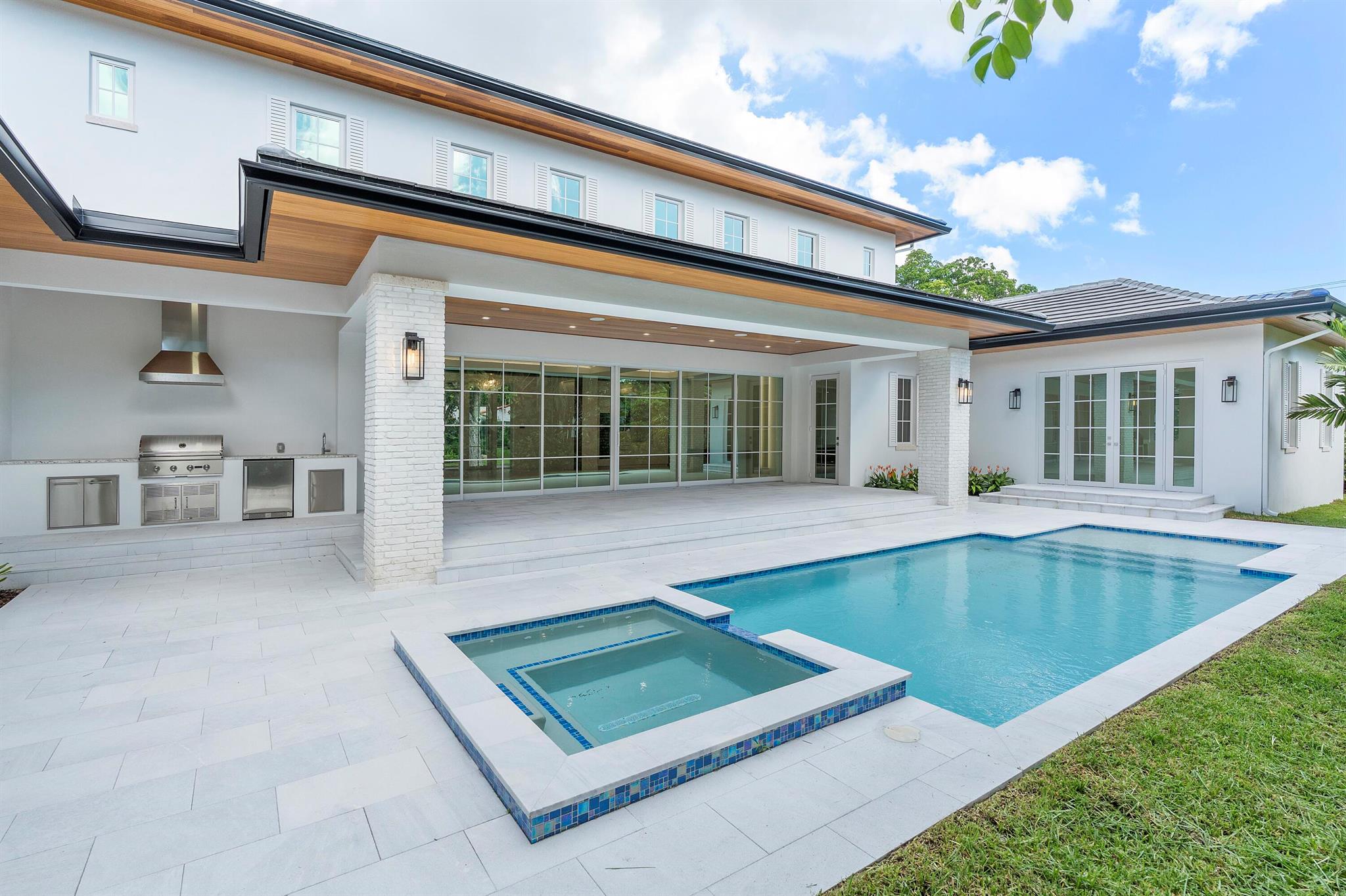 420 Barbarossa Ave Coral Gables, FL 33146